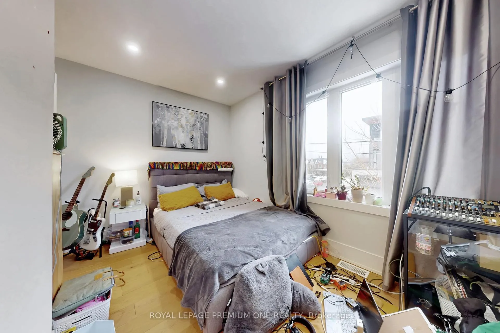 Photo 18 of 223 Manning Avenue, Toronto, Trinity-Bellwoods — HOMEH