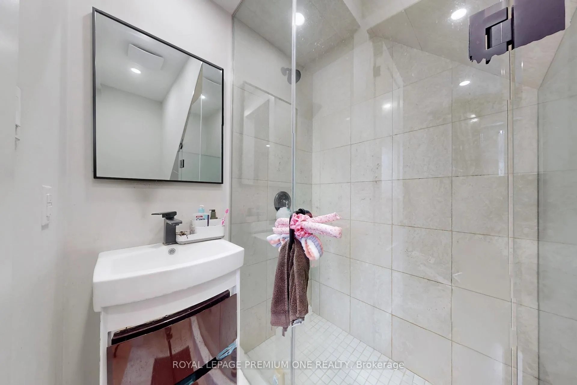 Photo 19 of 223 Manning Avenue, Toronto, Trinity-Bellwoods — HOMEH