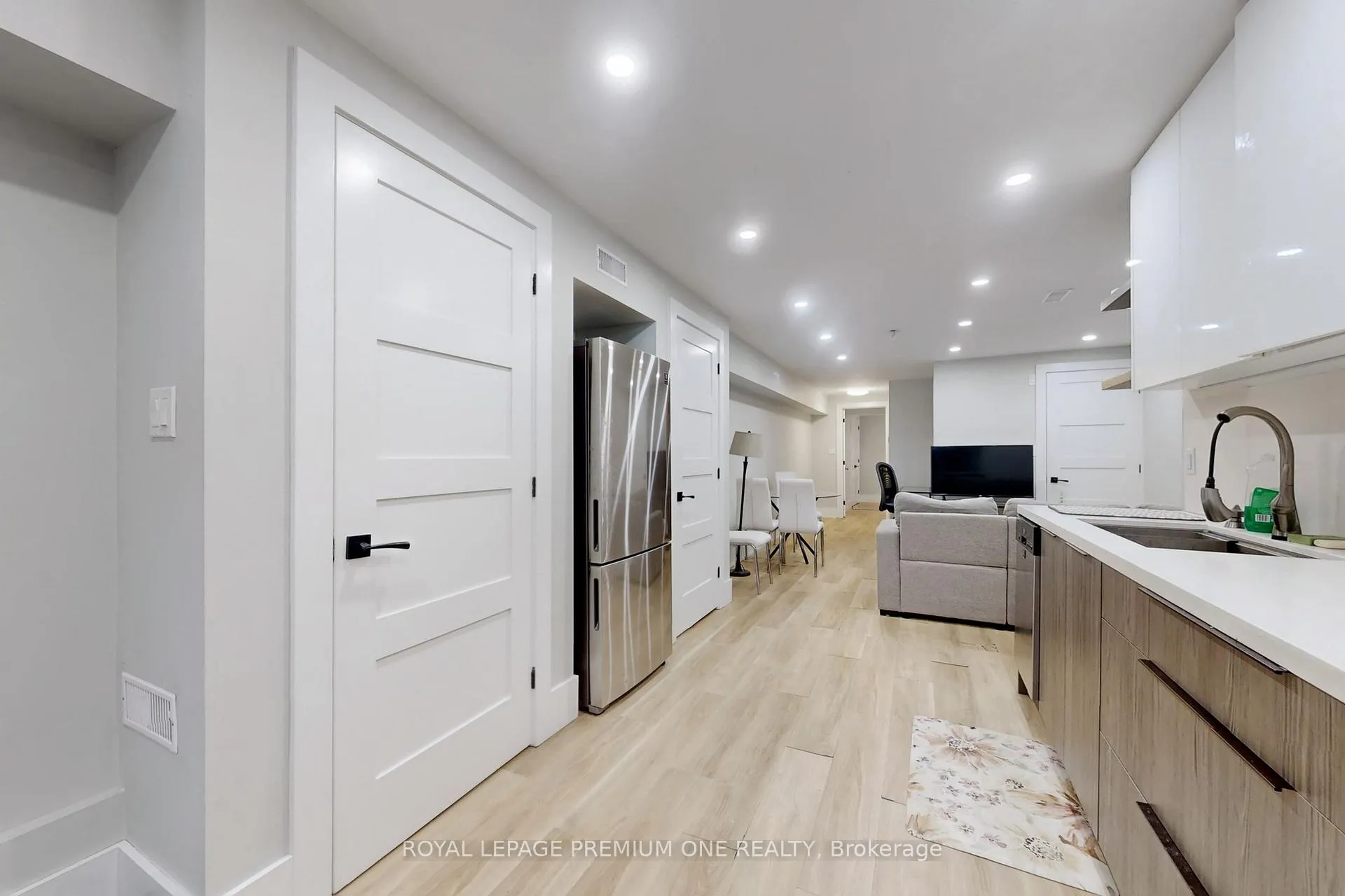 Photo 38 of 223 Manning Avenue, Toronto, Trinity-Bellwoods — HOMEH