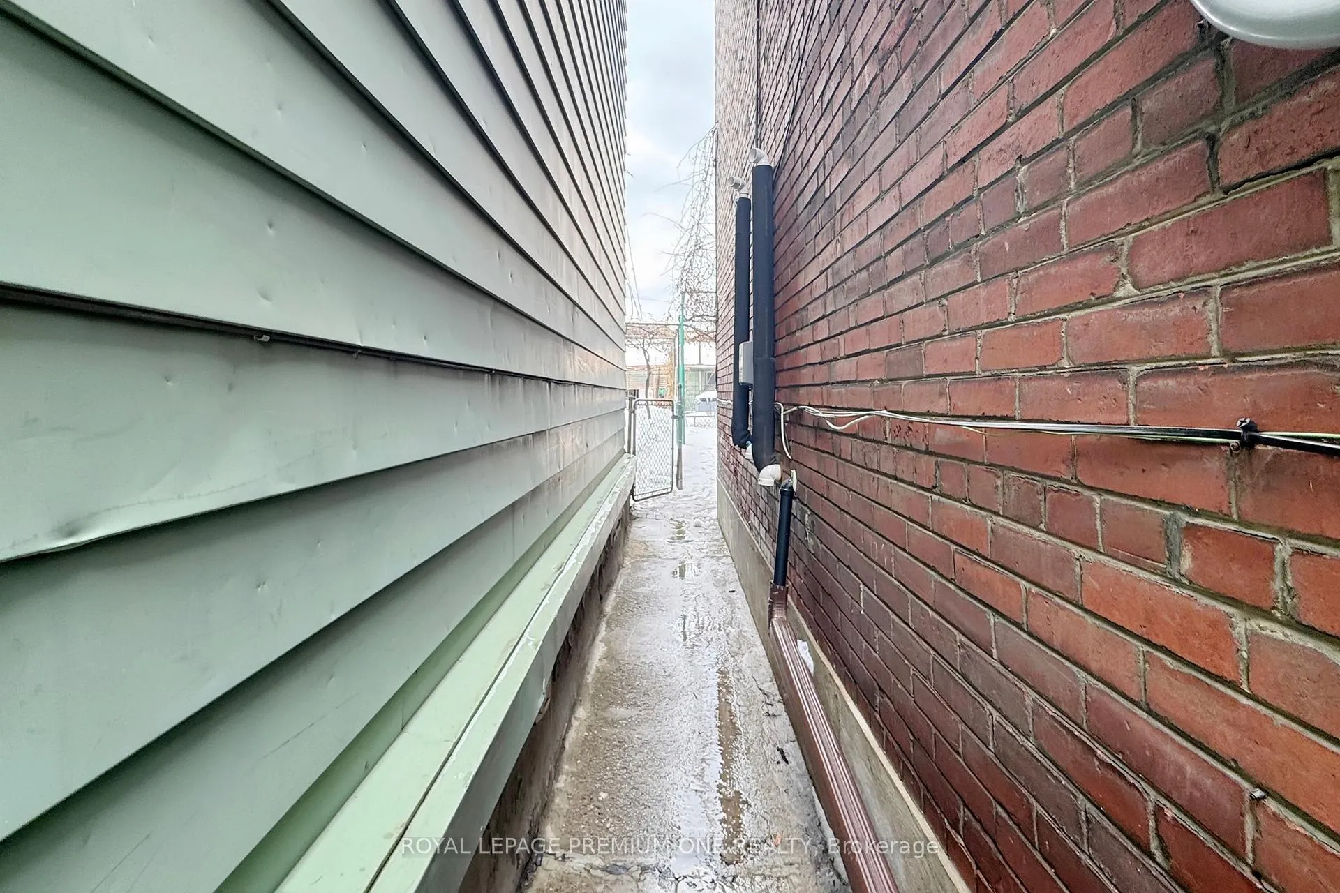 Photo 45 of 223 Manning Avenue, Toronto, Trinity-Bellwoods — HOMEH