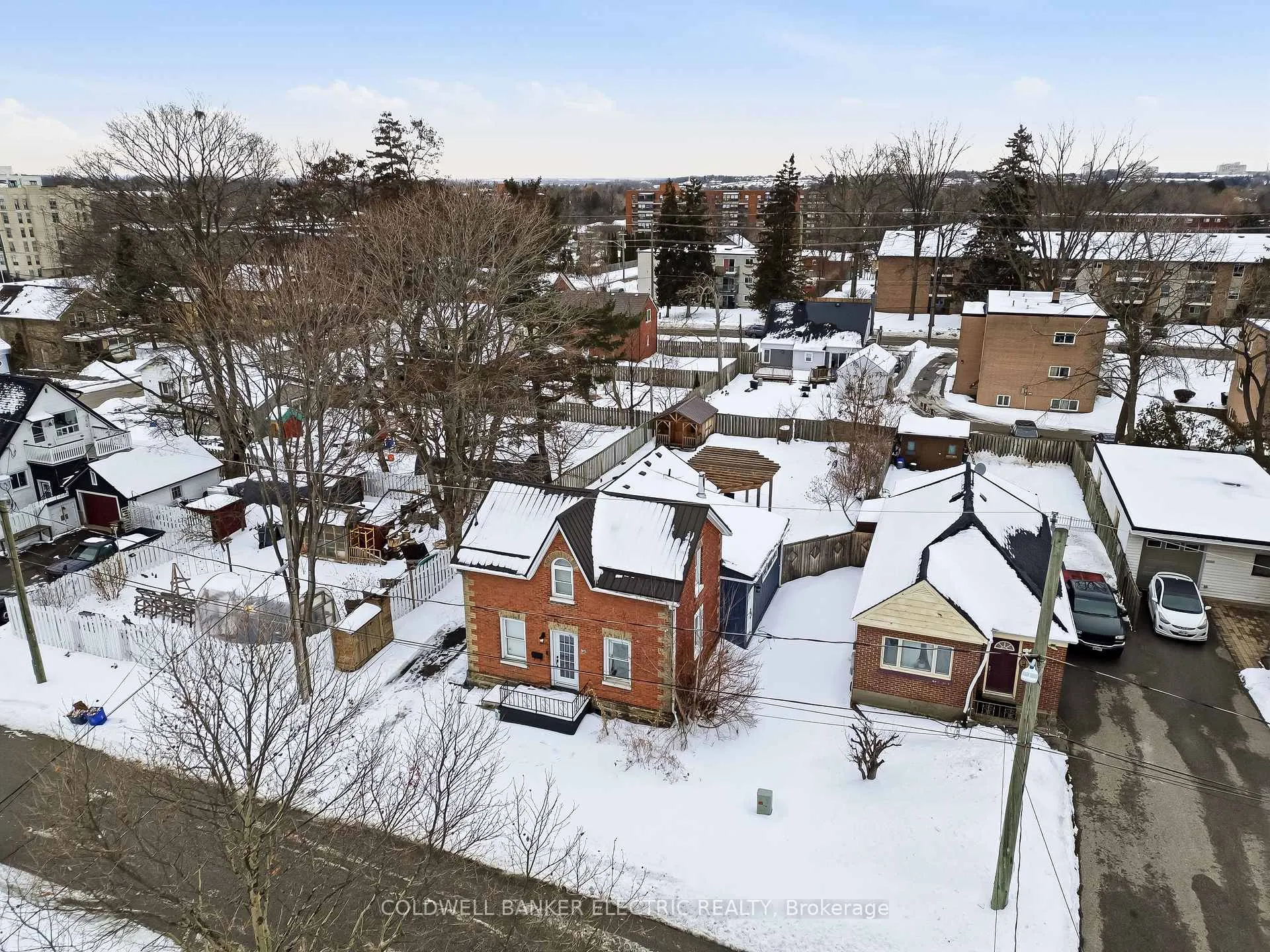 Photo 2 of 118 Cedar Street, Whitby, Downtown Whitby — HOMEH