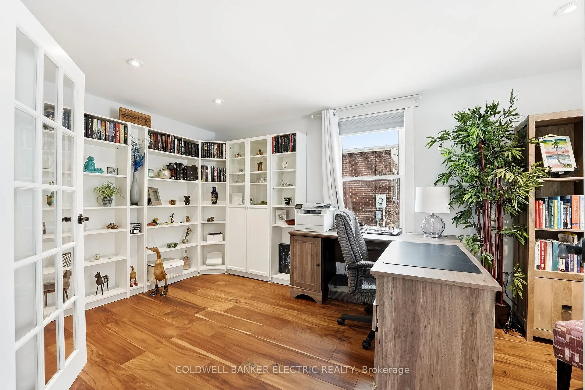 Photo 8 of 118 Cedar Street, Whitby, Downtown Whitby — HOMEH