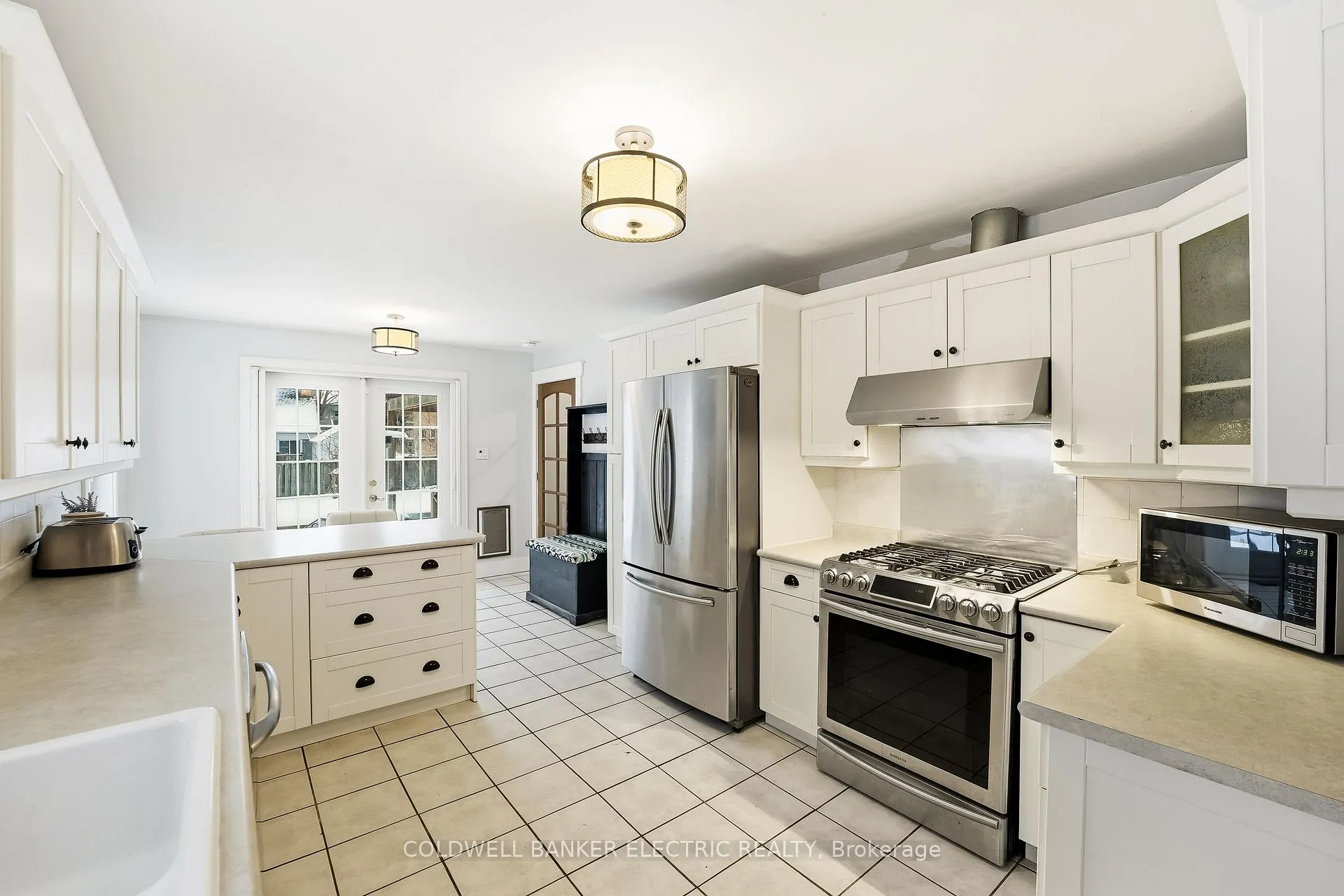 Photo 14 of 118 Cedar Street, Whitby, Downtown Whitby — HOMEH
