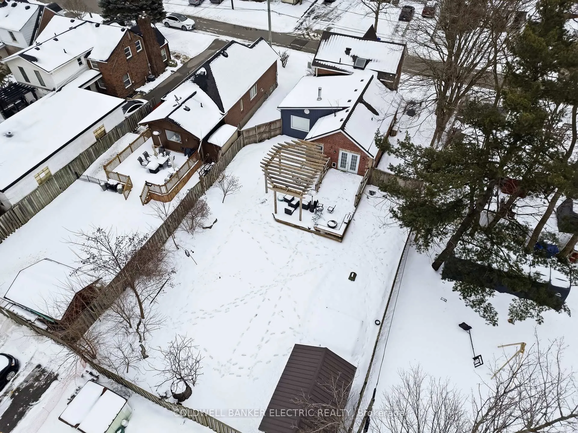 Photo 33 of 118 Cedar Street, Whitby, Downtown Whitby — HOMEH