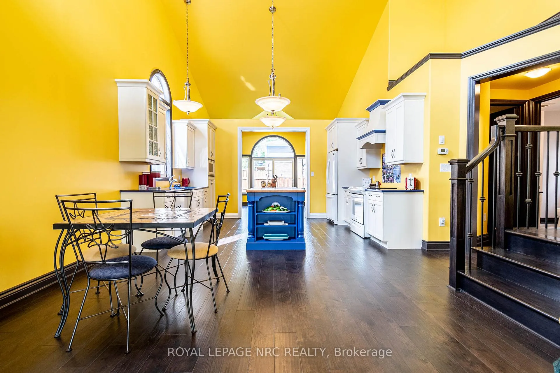 Photo 7 of 4807 Zimmerman Avenue, Niagara Falls, Downtown — HOMEH