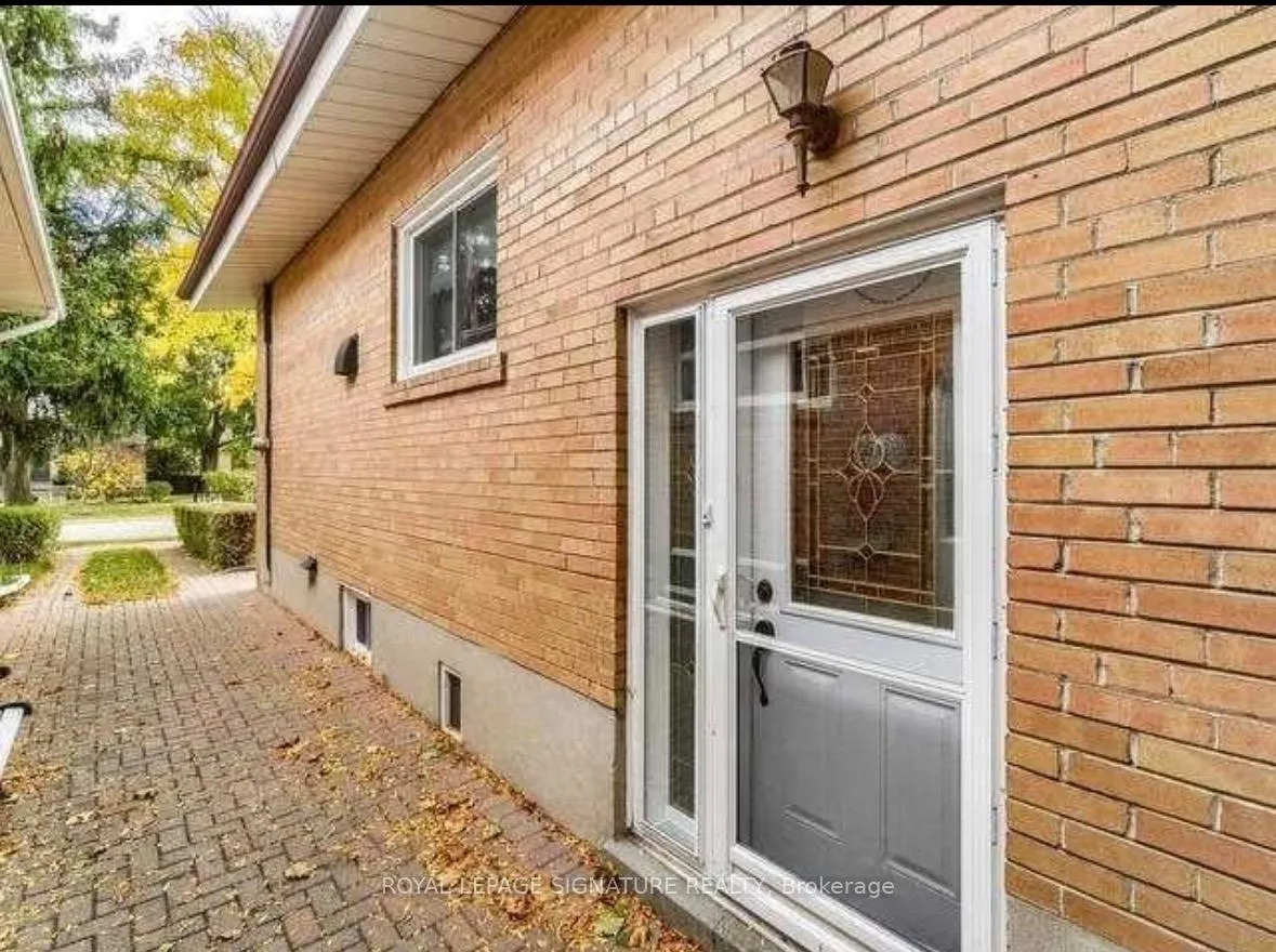 Photo 2 of Unit Basement, 1 Bondhead Place, Etobicoke, Thistletown-Beaumonde Heights — HOMEH