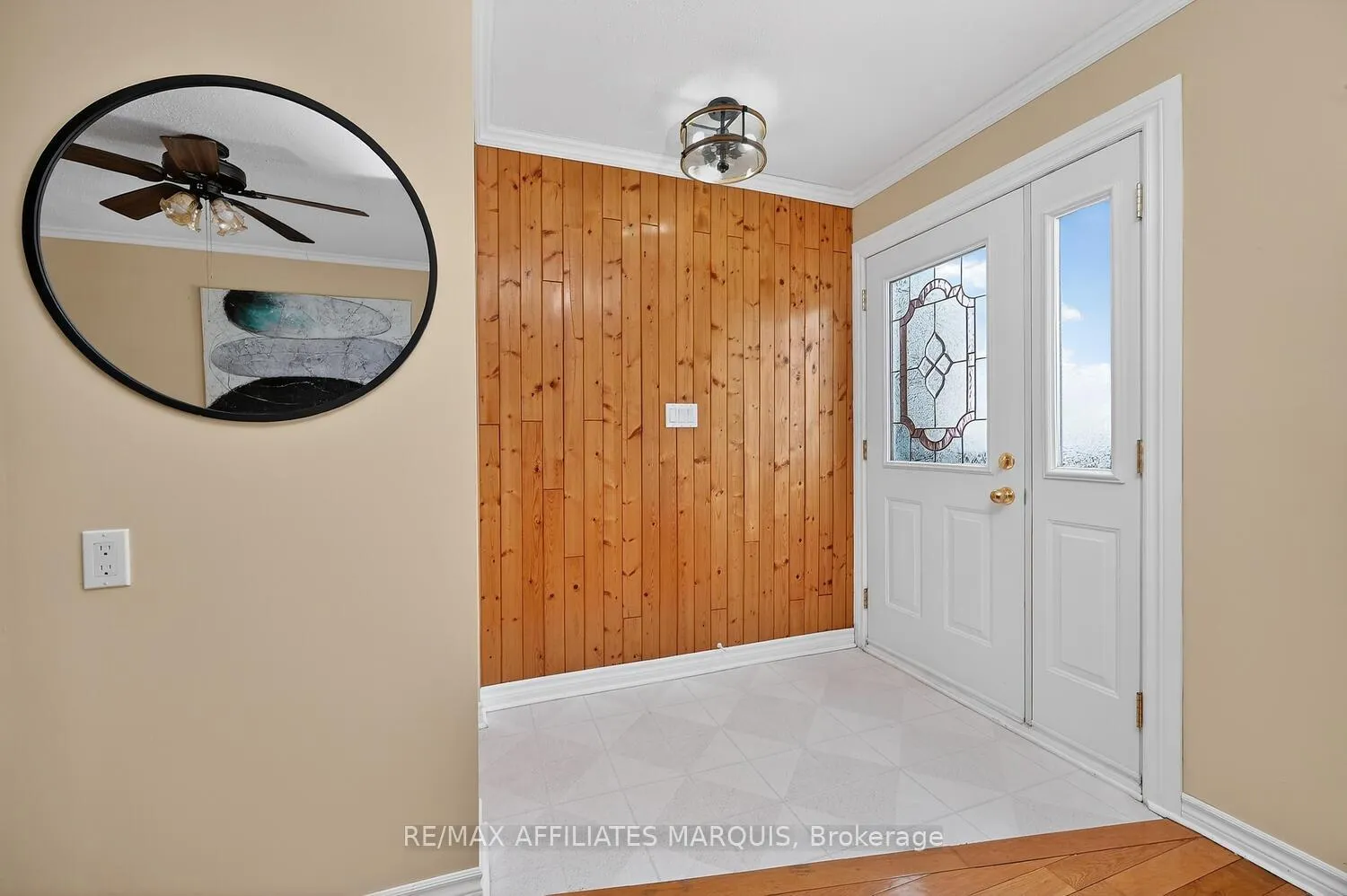 Photo 6 of 228 Brockville Street, Smiths Falls — HOMEH