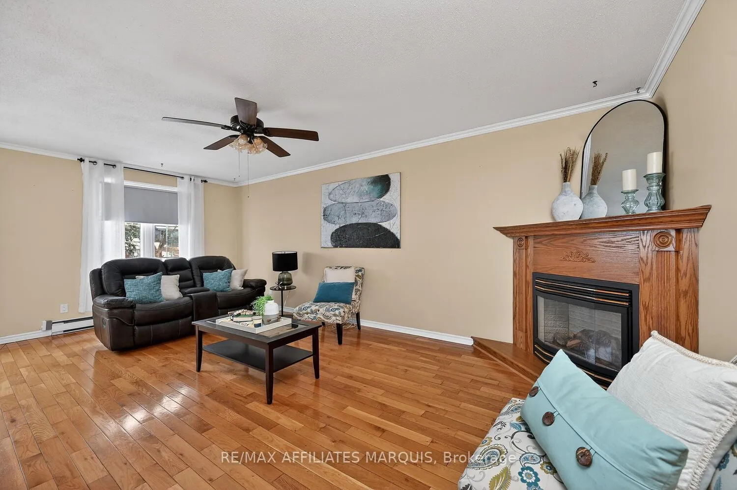 Photo 9 of 228 Brockville Street, Smiths Falls — HOMEH