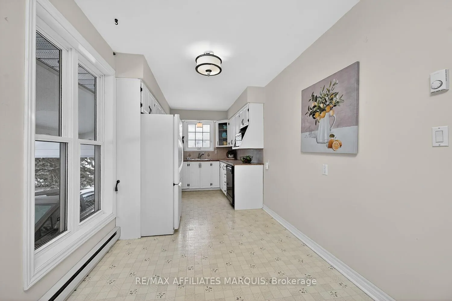 Photo 11 of 228 Brockville Street, Smiths Falls — HOMEH