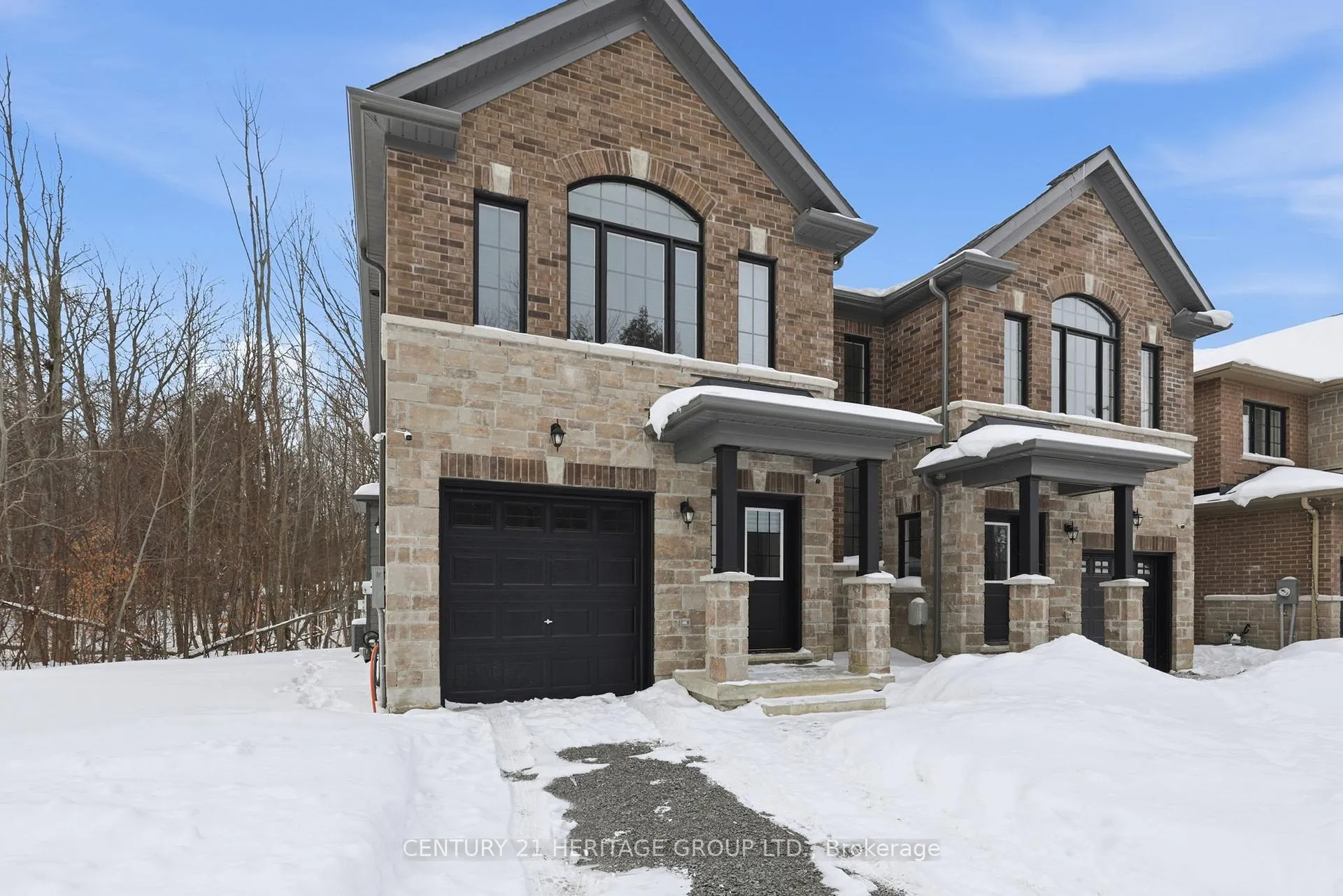 Photo 2 of 8 Scotia Road, Georgina, Sutton & Jackson's Point — HOMEH