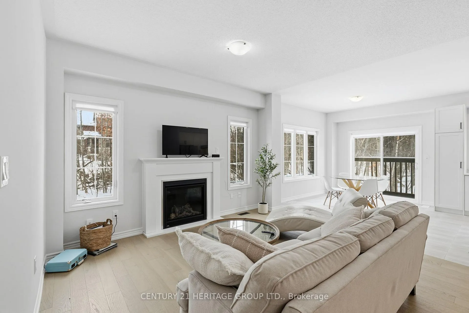 Photo 6 of 8 Scotia Road, Georgina, Sutton & Jackson's Point — HOMEH