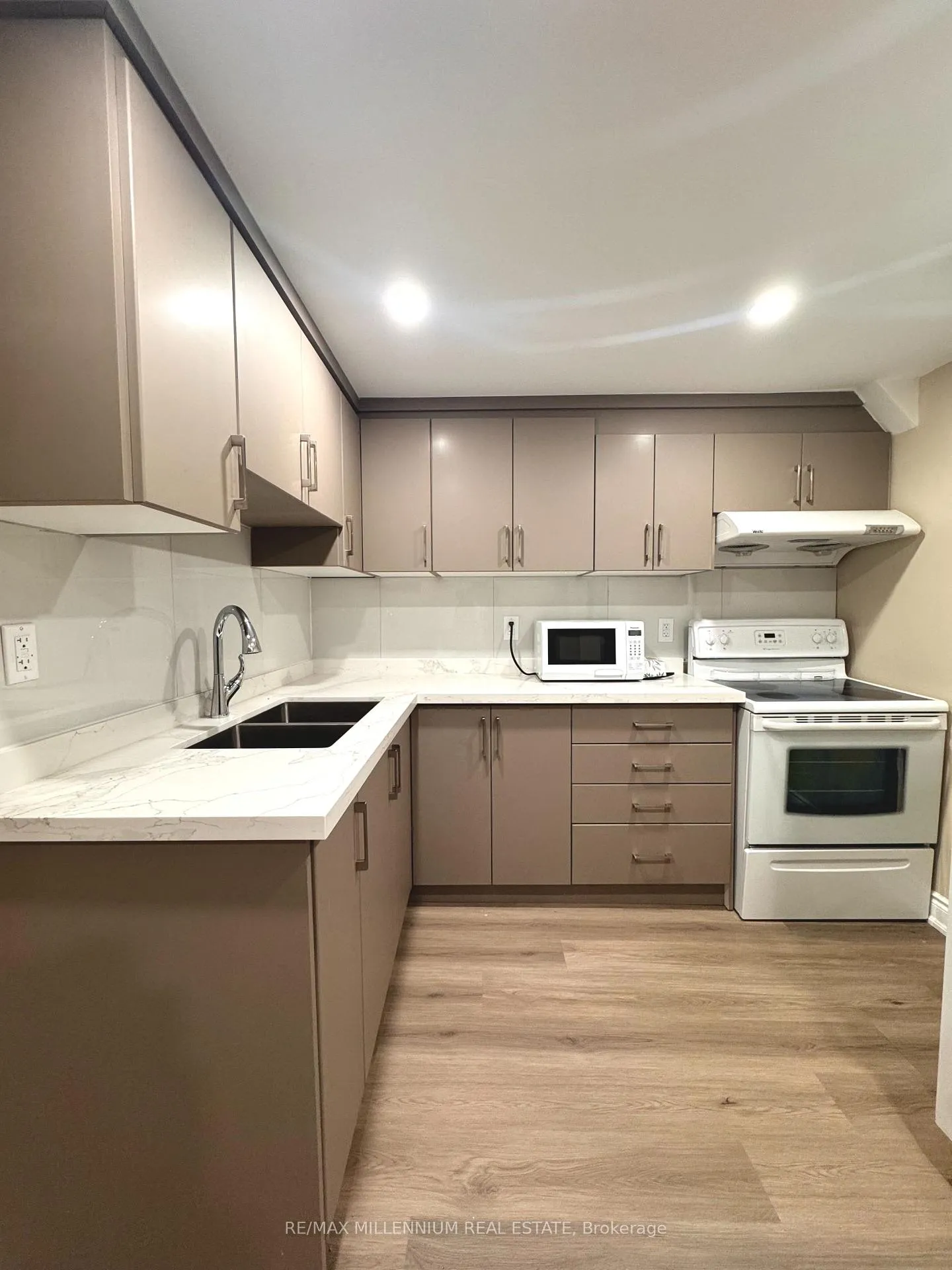 Photo 1 of 59 Crawford Drive, Brampton, Madoc — HOMEH