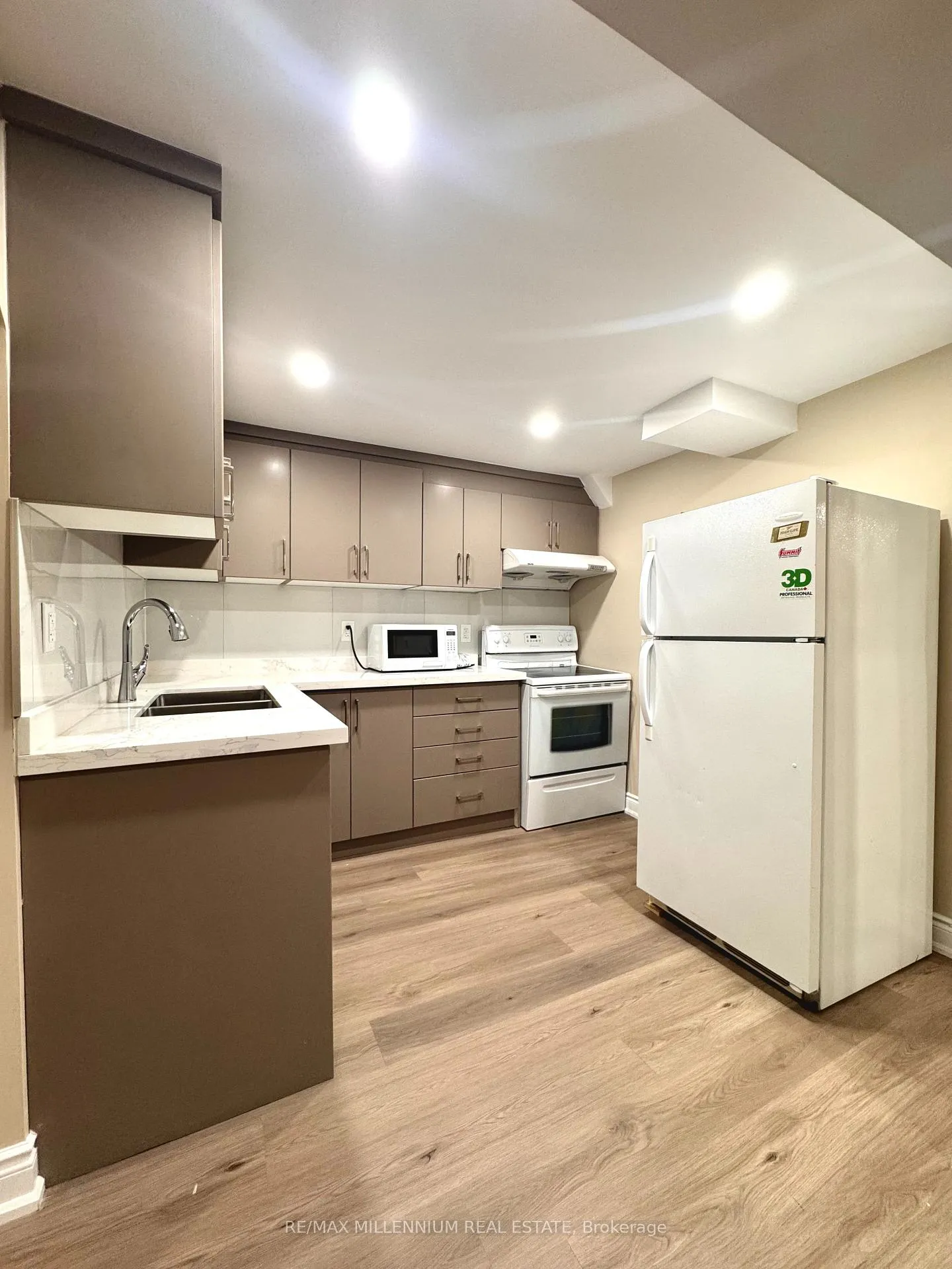 Photo 2 of 59 Crawford Drive, Brampton, Madoc — HOMEH