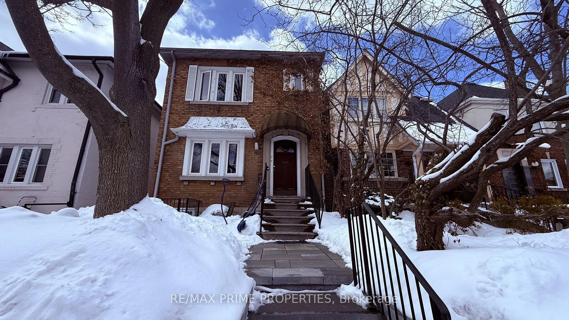 Photo 2 of Unit Basement, 168 Highbourne Road, Toronto, Yonge-Eglinton — HOMEH