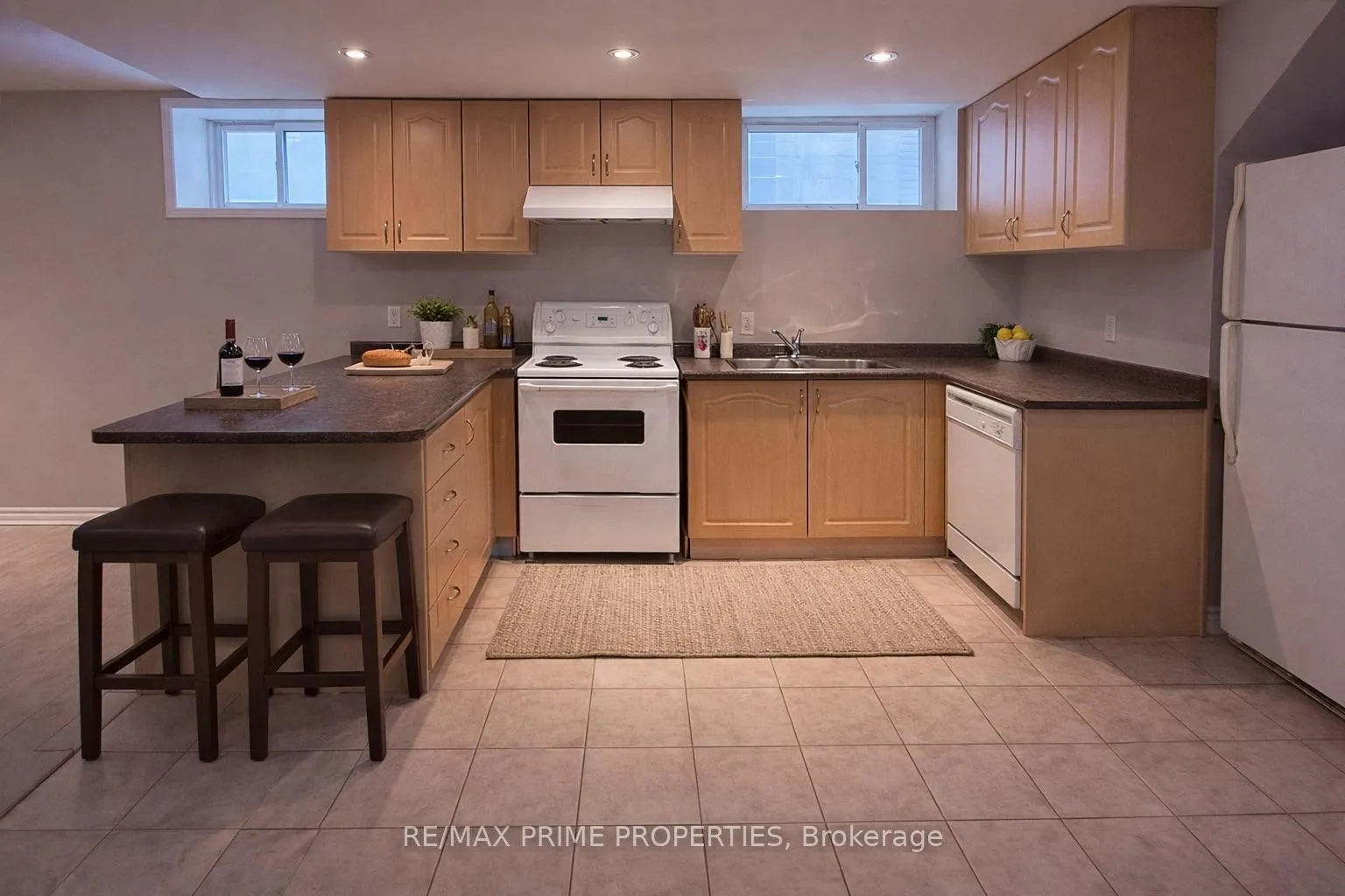 Photo 3 of Unit Basement, 168 Highbourne Road, Toronto, Yonge-Eglinton — HOMEH