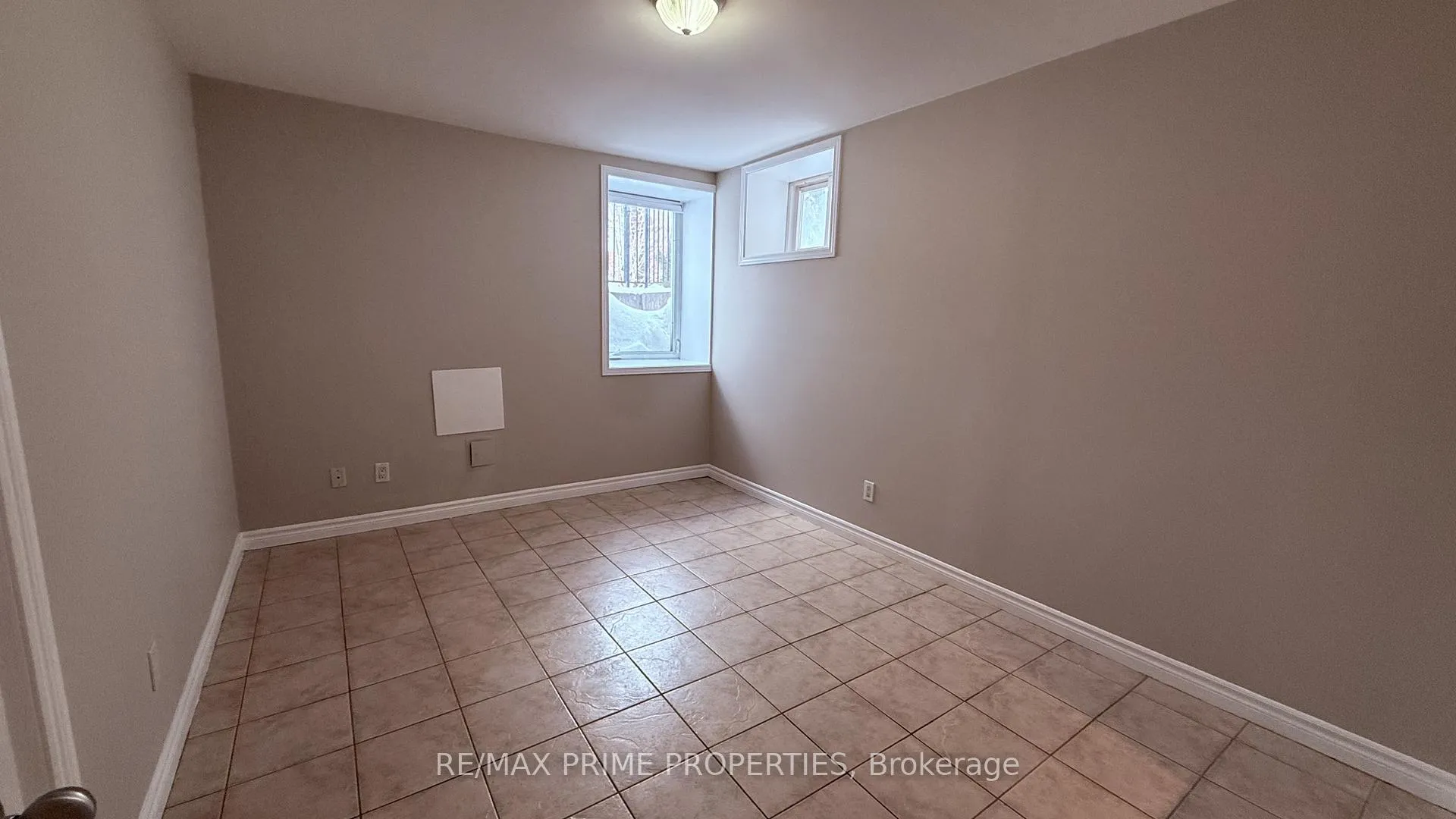 Photo 10 of Unit Basement, 168 Highbourne Road, Toronto, Yonge-Eglinton — HOMEH