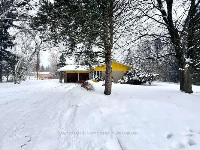 Photo 3 of 5 Helena Place, Kingston, Kingston East (incl CFB Kingston) — HOMEH