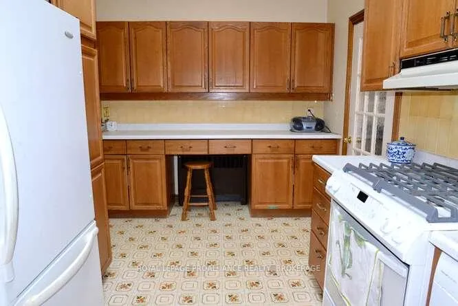 Photo 14 of 5 Helena Place, Kingston, Kingston East (incl CFB Kingston) — HOMEH
