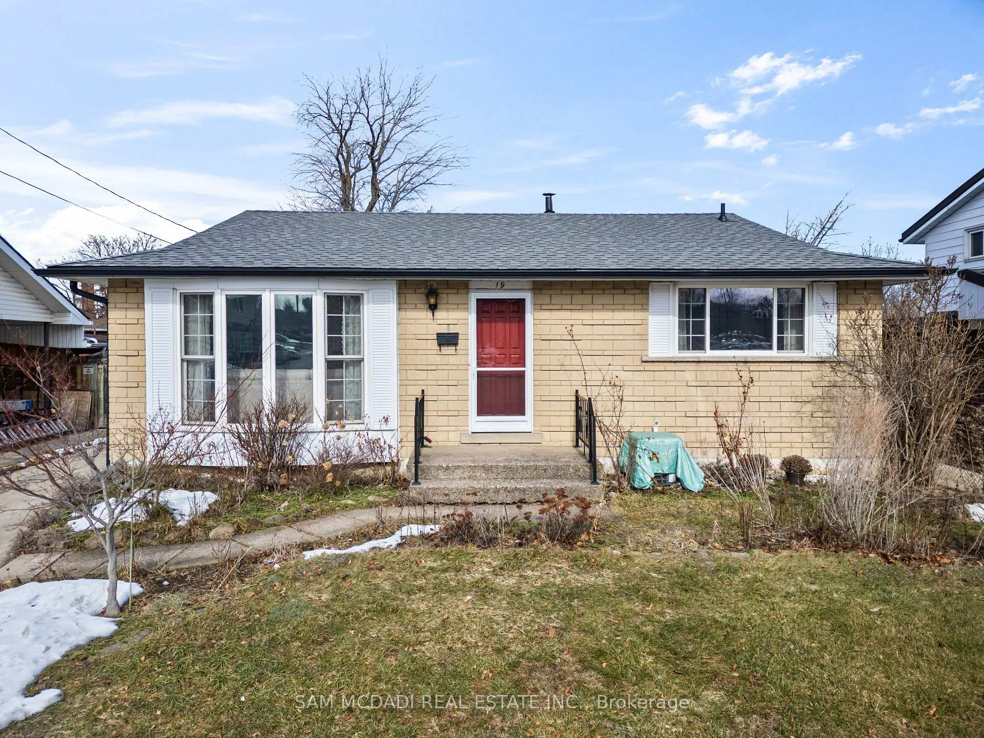 Photo 2 of 19 Secord Drive, Hamilton, Corman — HOMEH