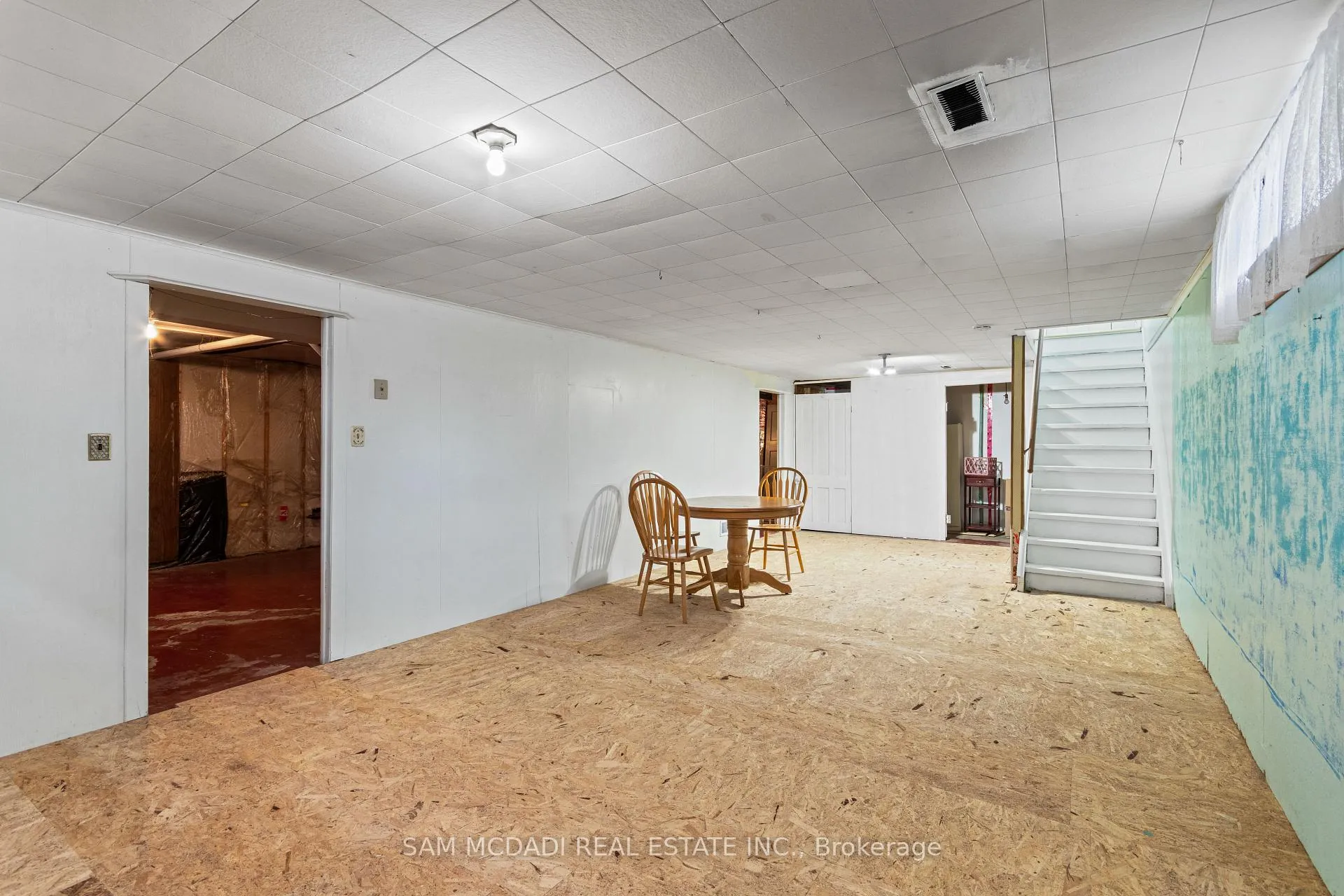 Photo 23 of 19 Secord Drive, Hamilton, Corman — HOMEH