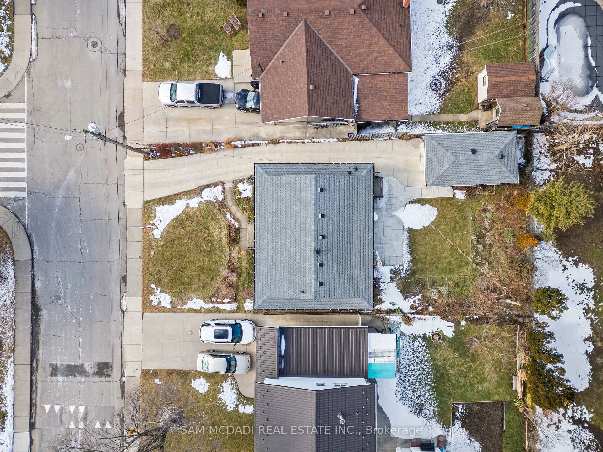 Photo 29 of 19 Secord Drive, Hamilton, Corman — HOMEH