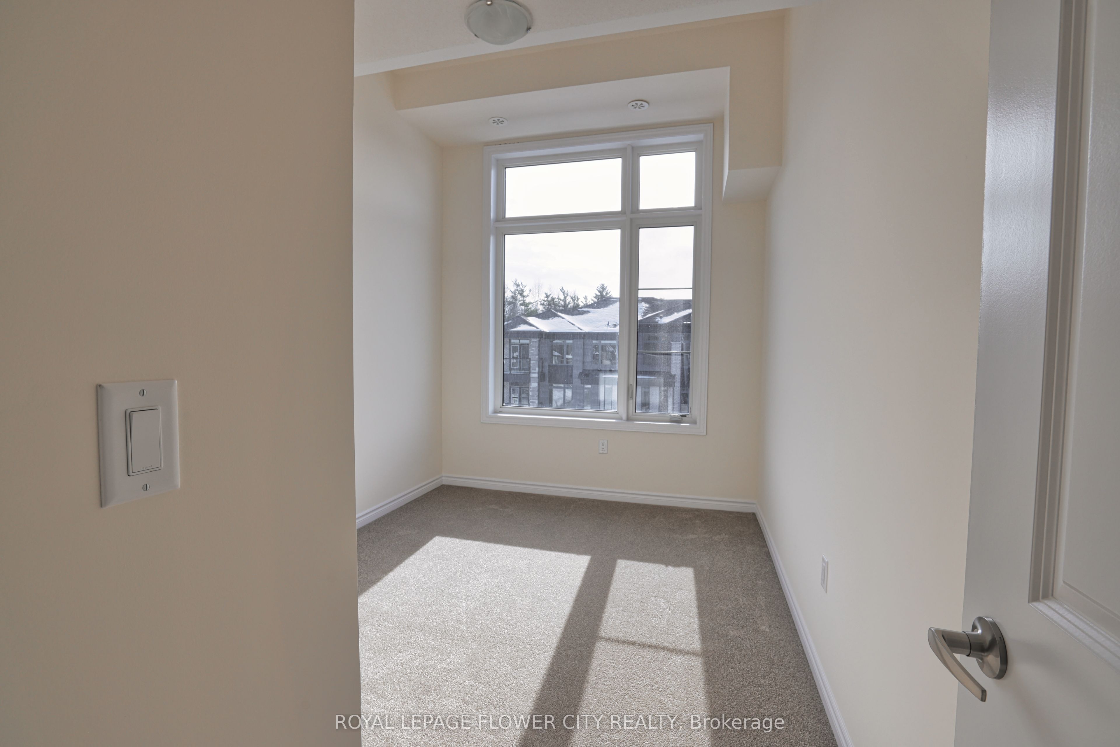 Photo 15 of 171 Petch Avenue E, Caledon, Rural Caledon — HOMEH