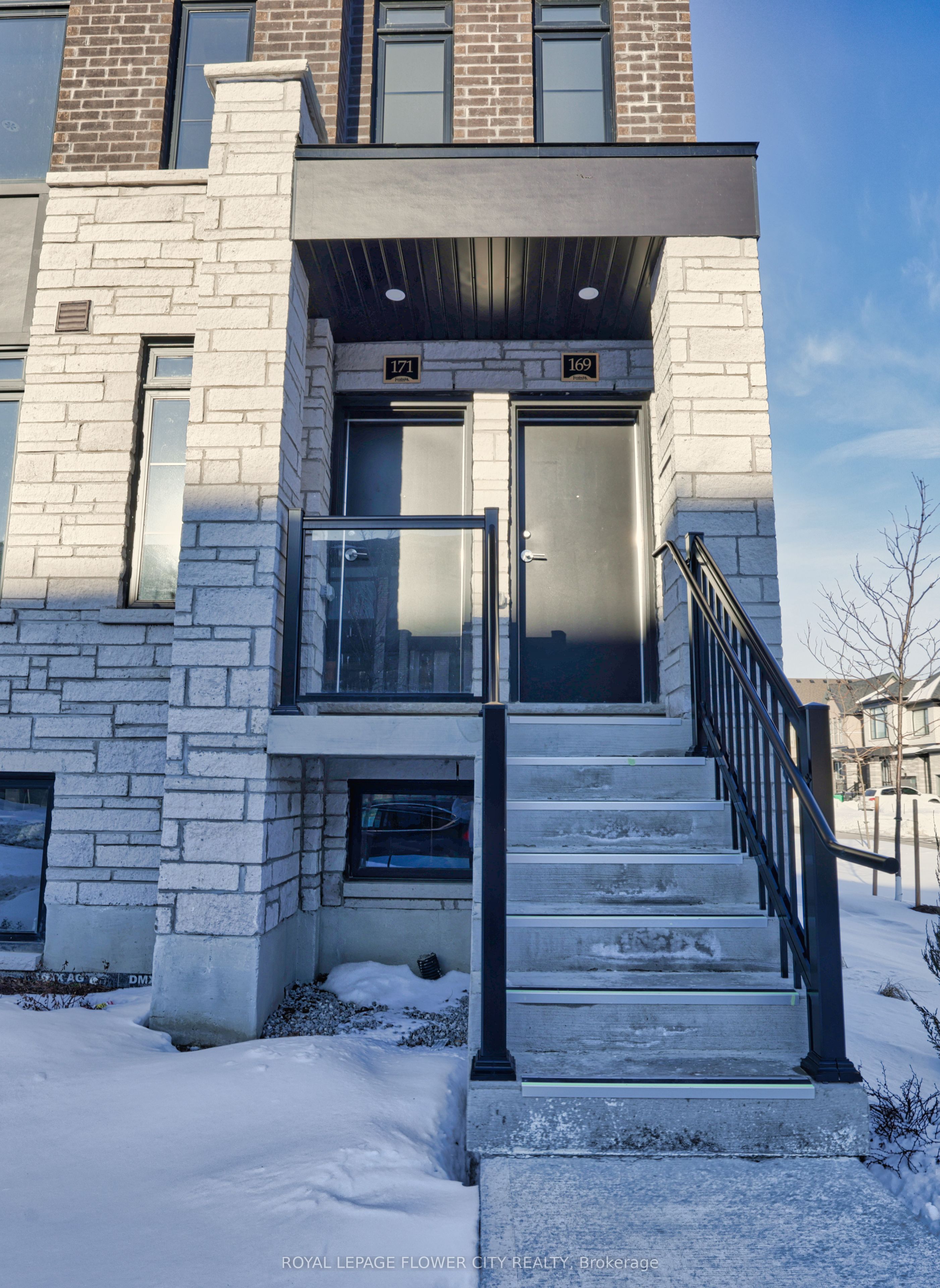Photo 2 of 171 Petch Avenue E, Caledon, Rural Caledon — HOMEH
