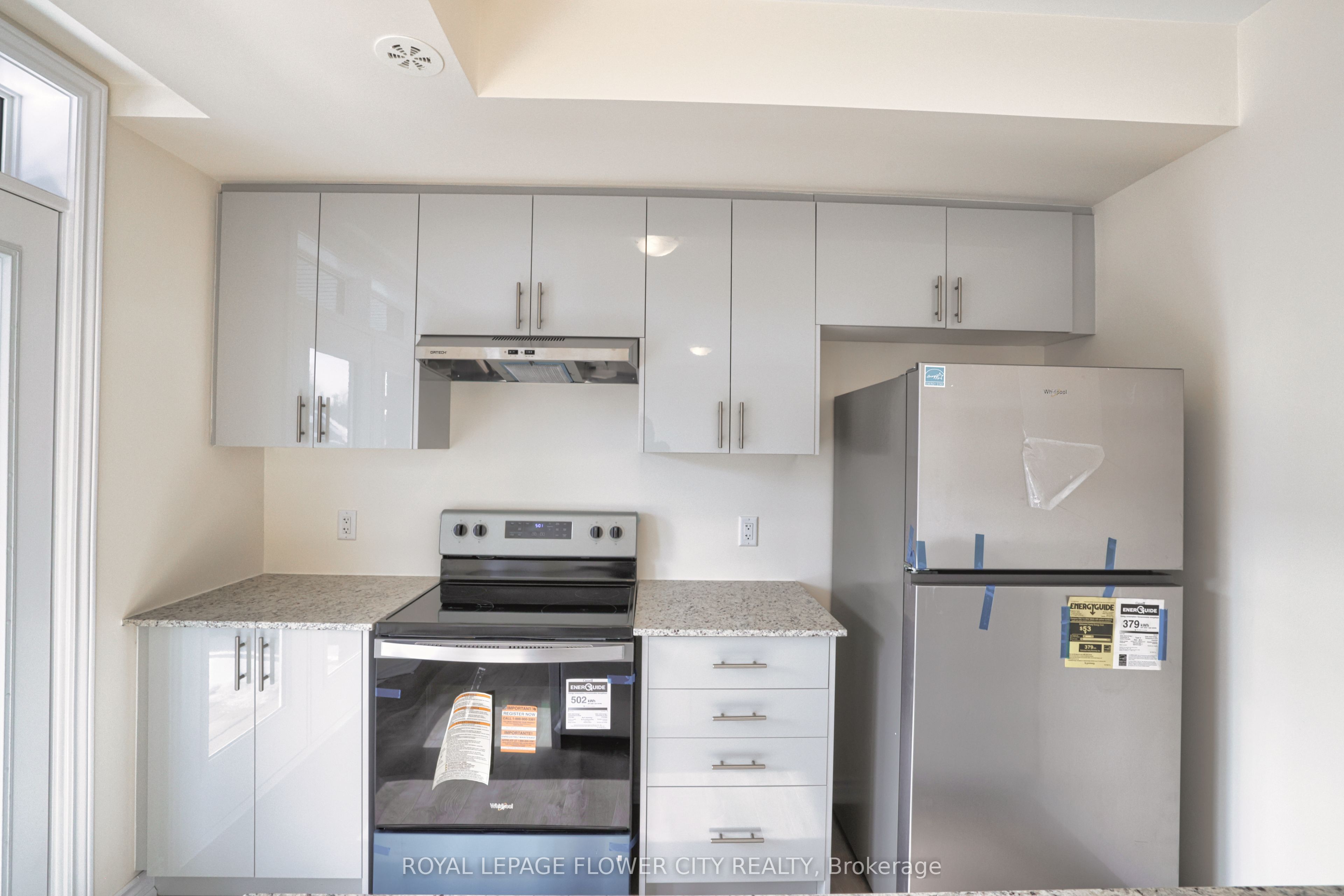 Photo 5 of 171 Petch Avenue E, Caledon, Rural Caledon — HOMEH
