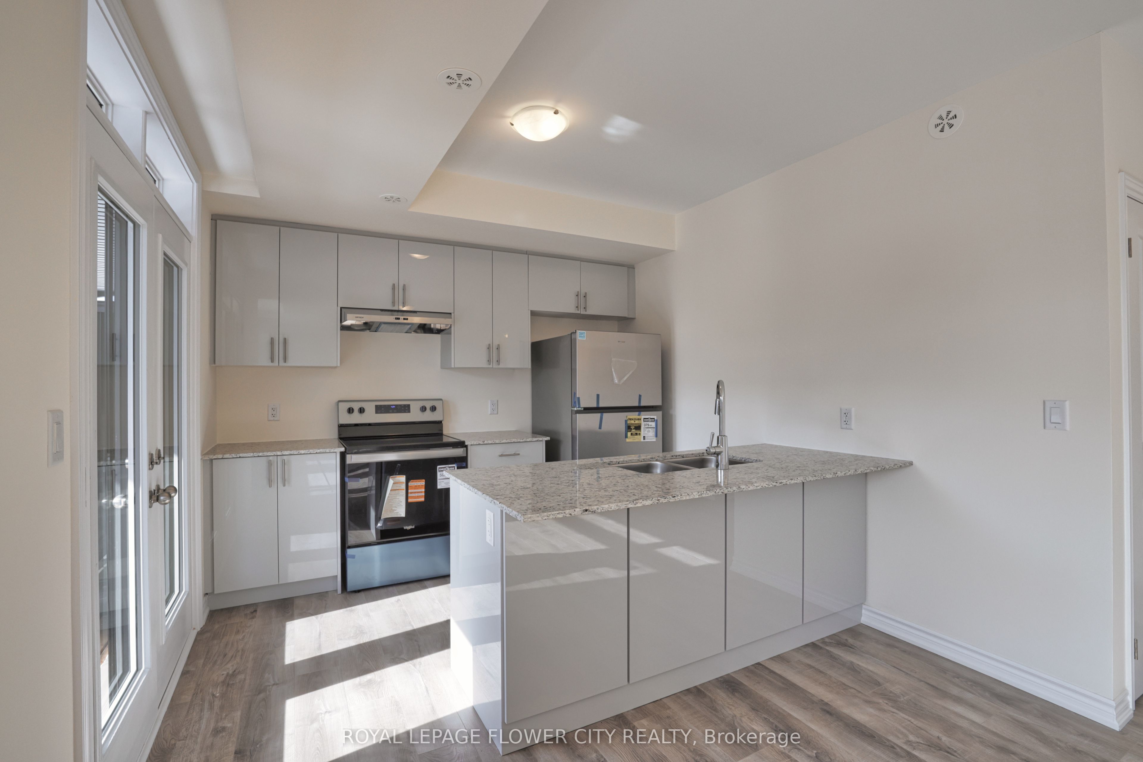 Photo 30 of 171 Petch Avenue E, Caledon, Rural Caledon — HOMEH