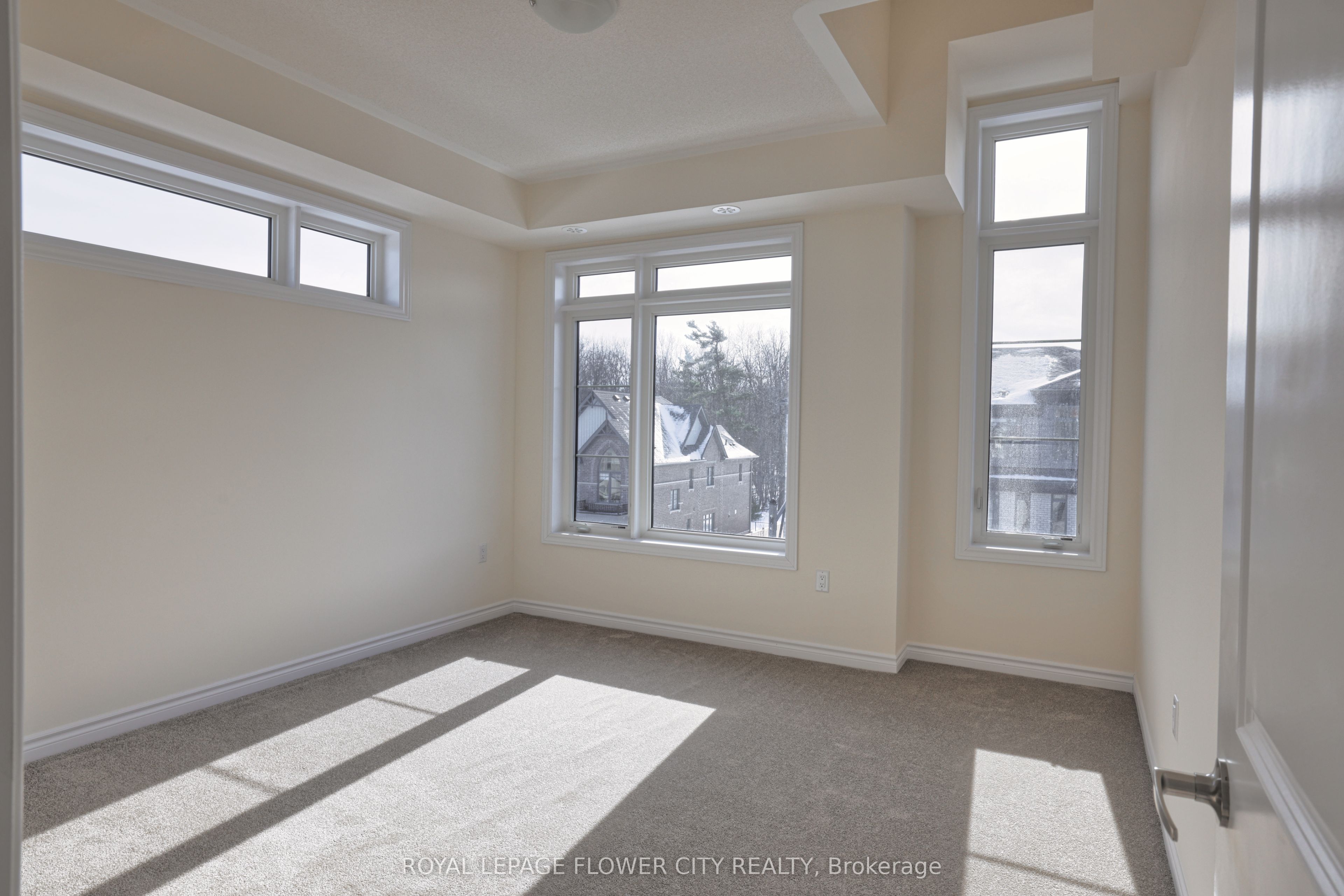 Photo 22 of 171 Petch Avenue E, Caledon, Rural Caledon — HOMEH