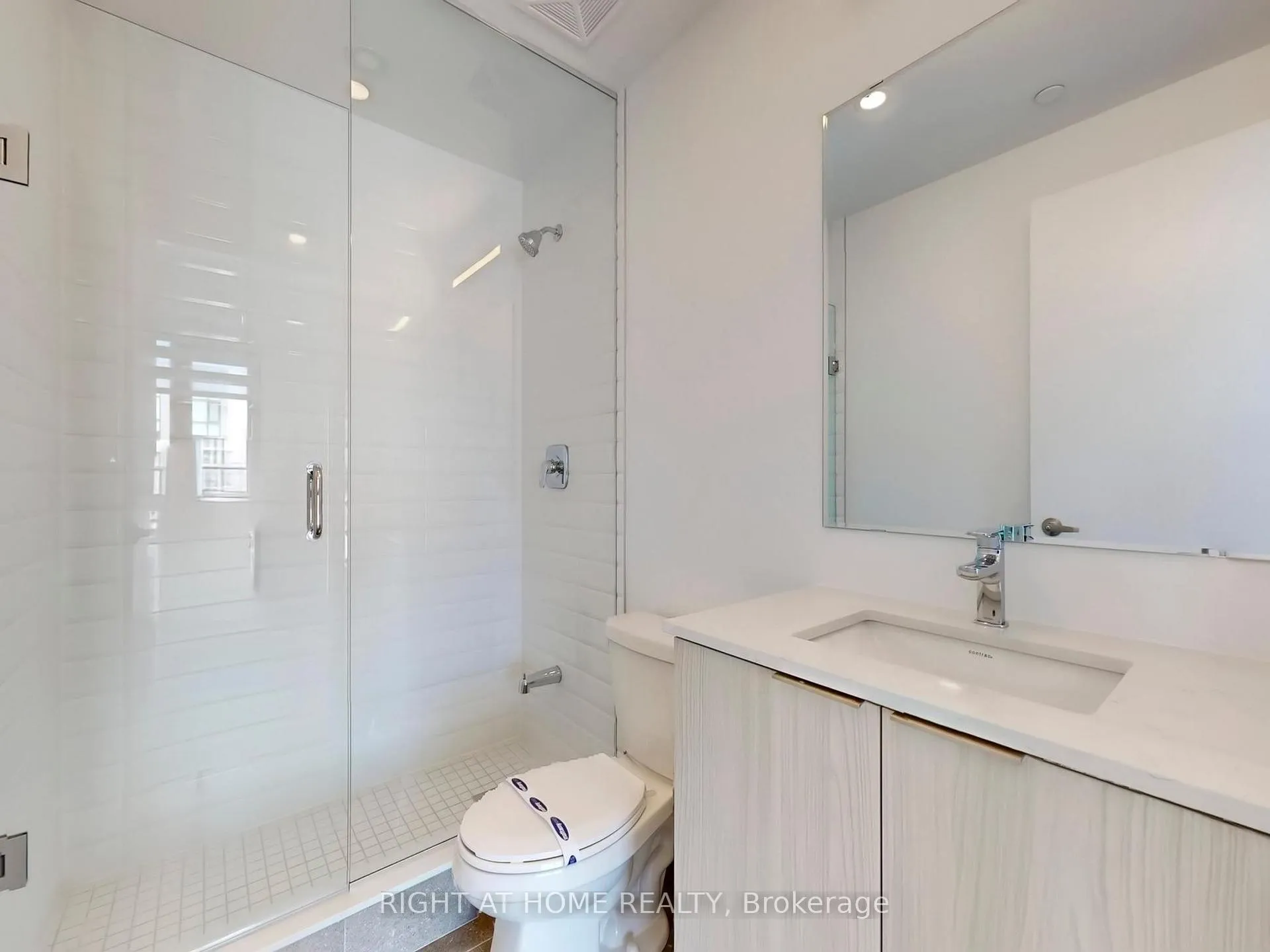 Photo 13 of Unit 711, 750 Whitlock Avenue, Milton, Cobban — HOMEH