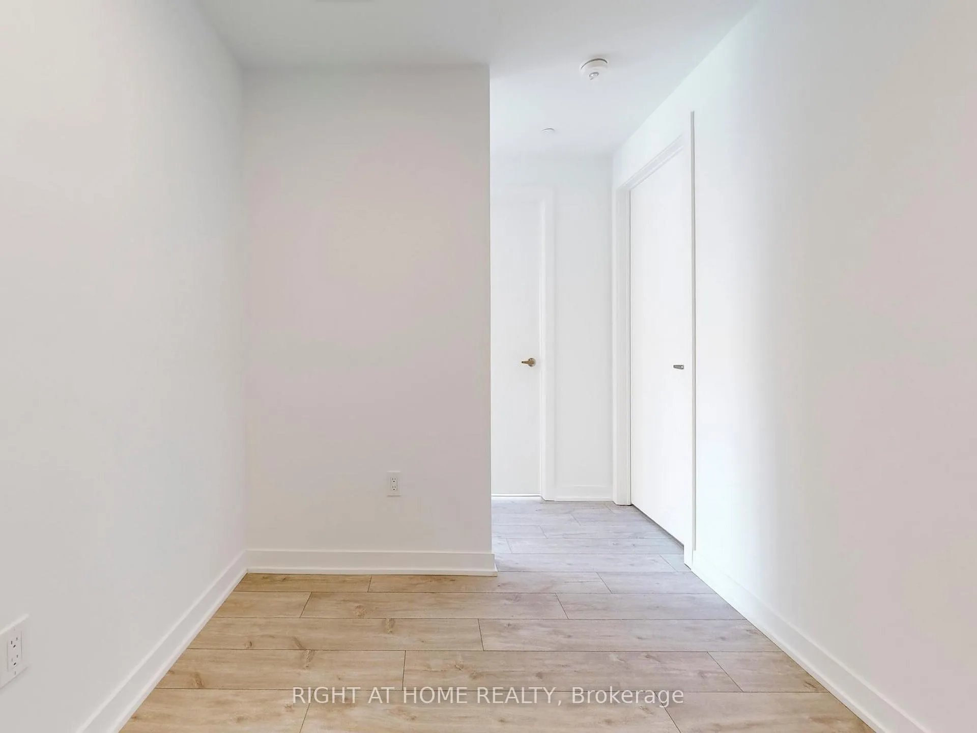 Photo 16 of Unit 711, 750 Whitlock Avenue, Milton, Cobban — HOMEH