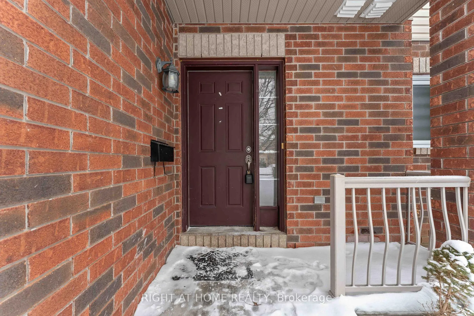 Photo 3 of 994 Klondike Road, Ottawa, Kanata - Morgan's Grant/South March — HOMEH