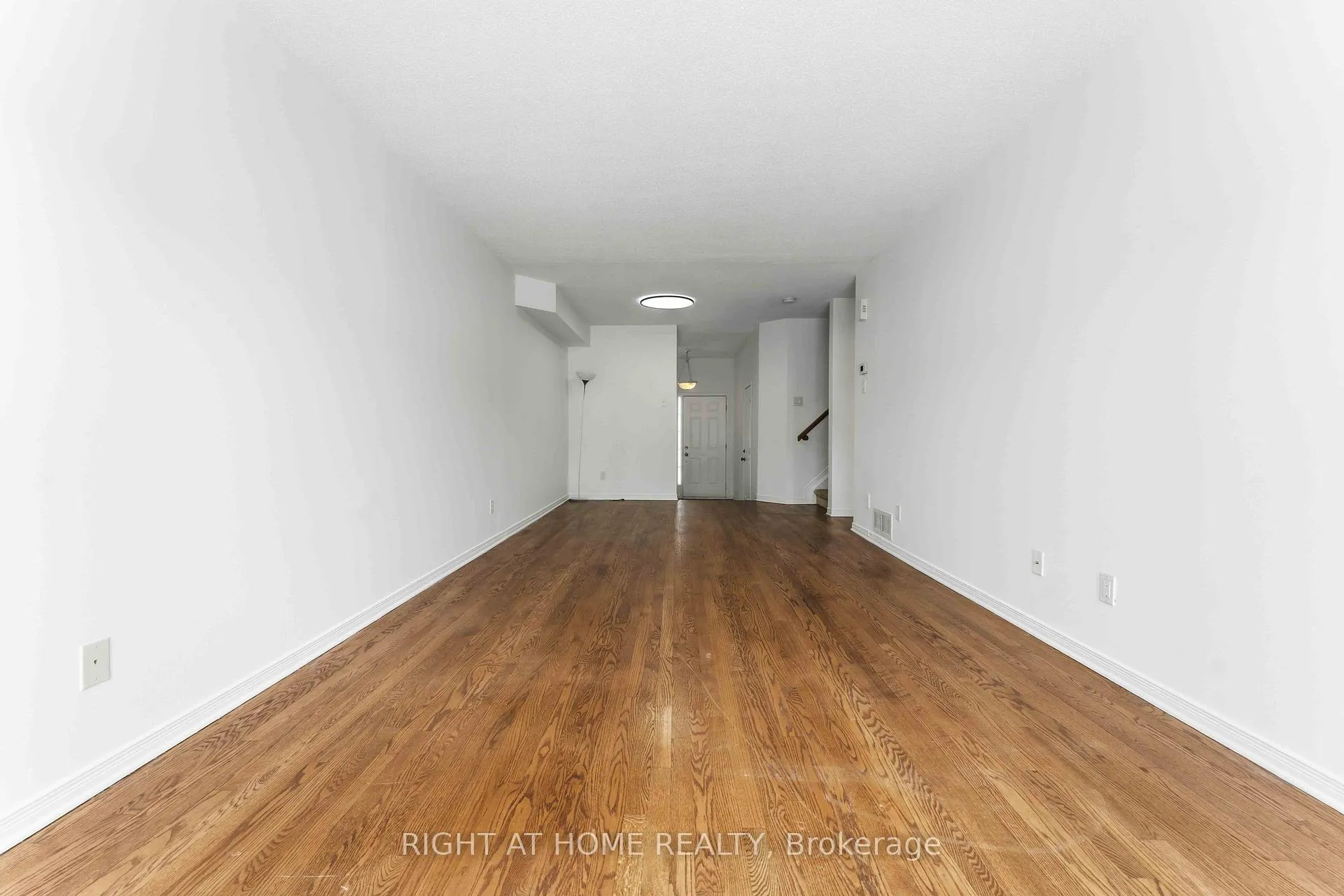 Photo 8 of 994 Klondike Road, Ottawa, Kanata - Morgan's Grant/South March — HOMEH