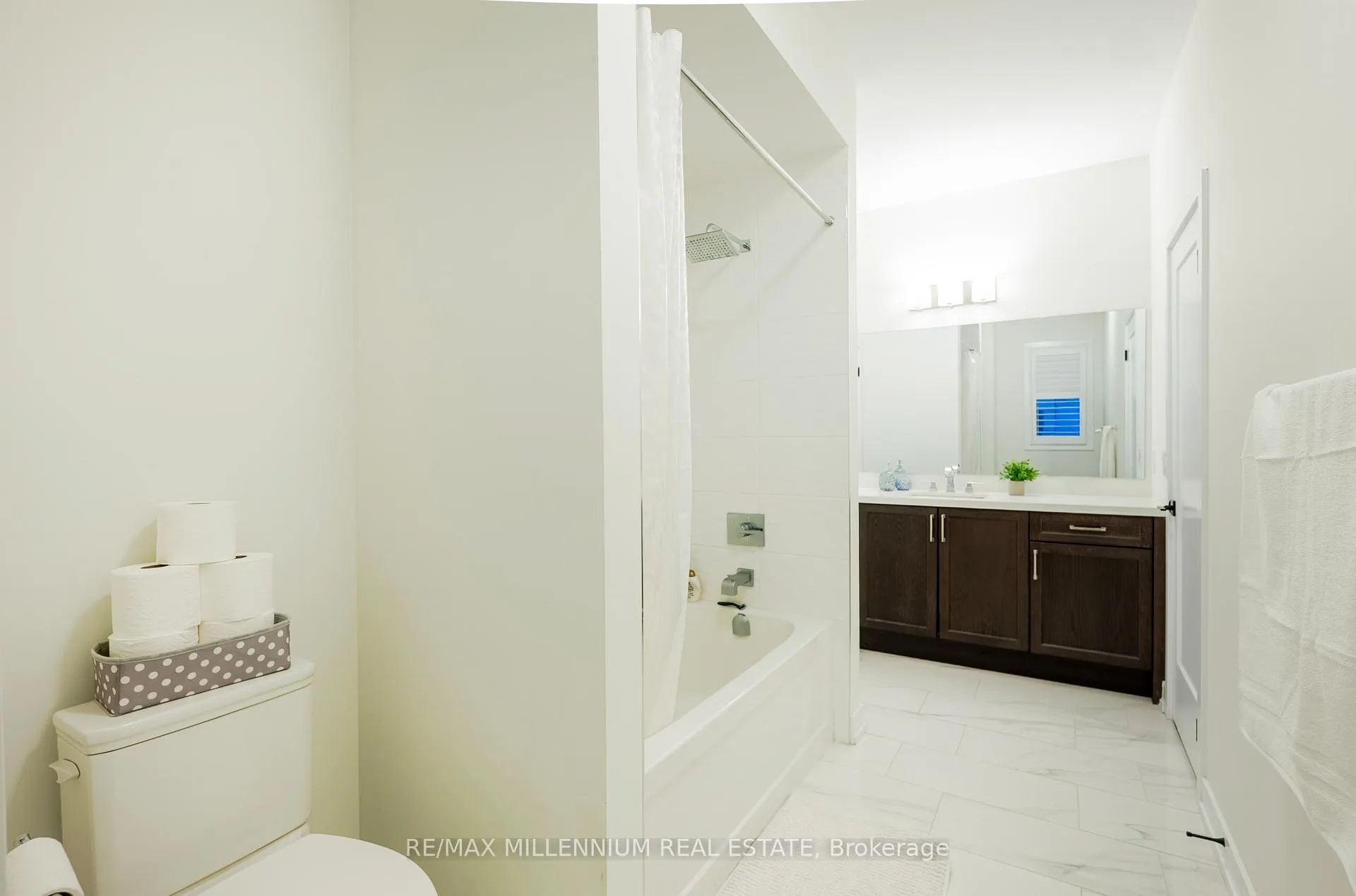 Photo 7 of 1011 Dyas Avenue, Oshawa, Kedron — HOMEH