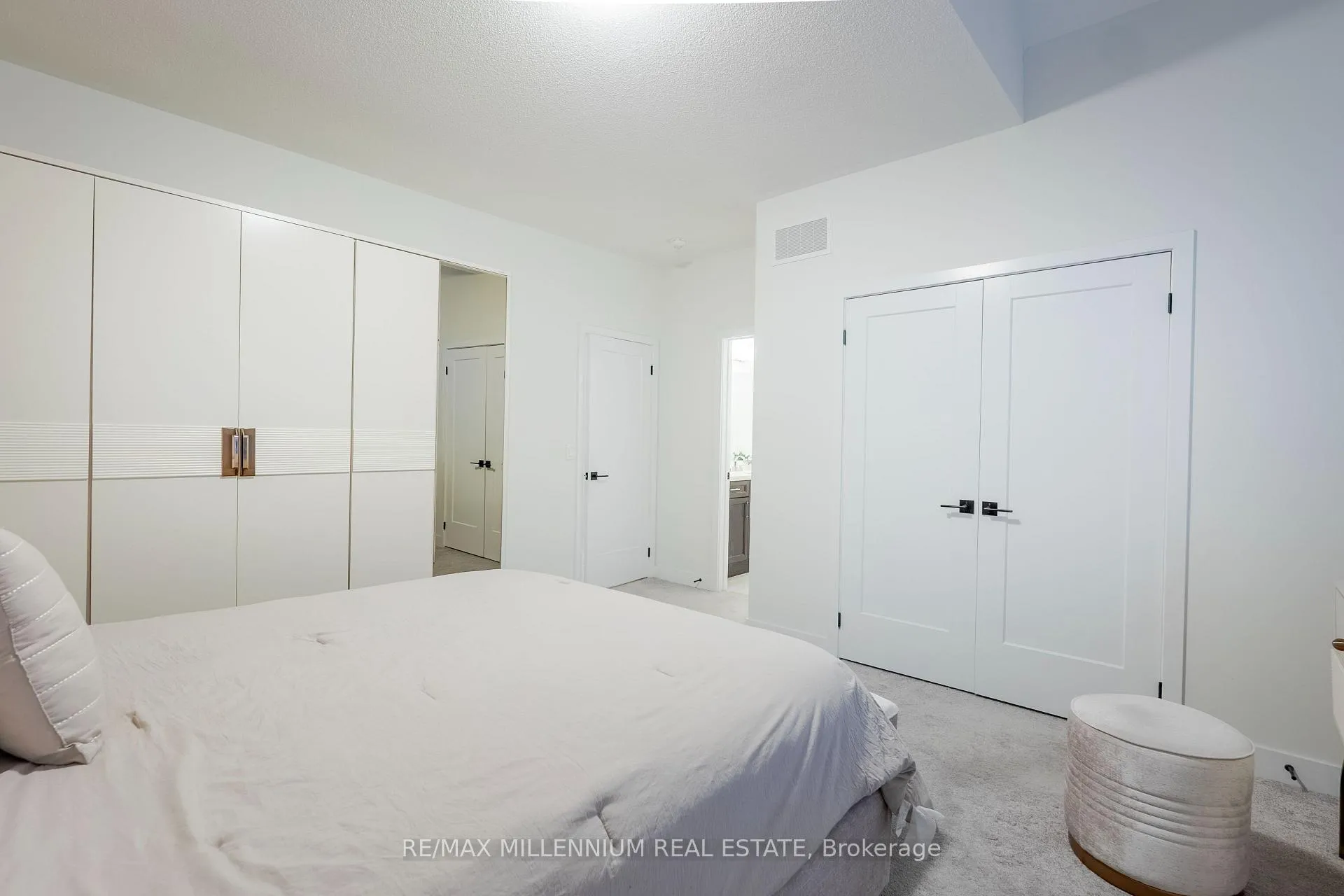 Photo 10 of 1011 Dyas Avenue, Oshawa, Kedron — HOMEH