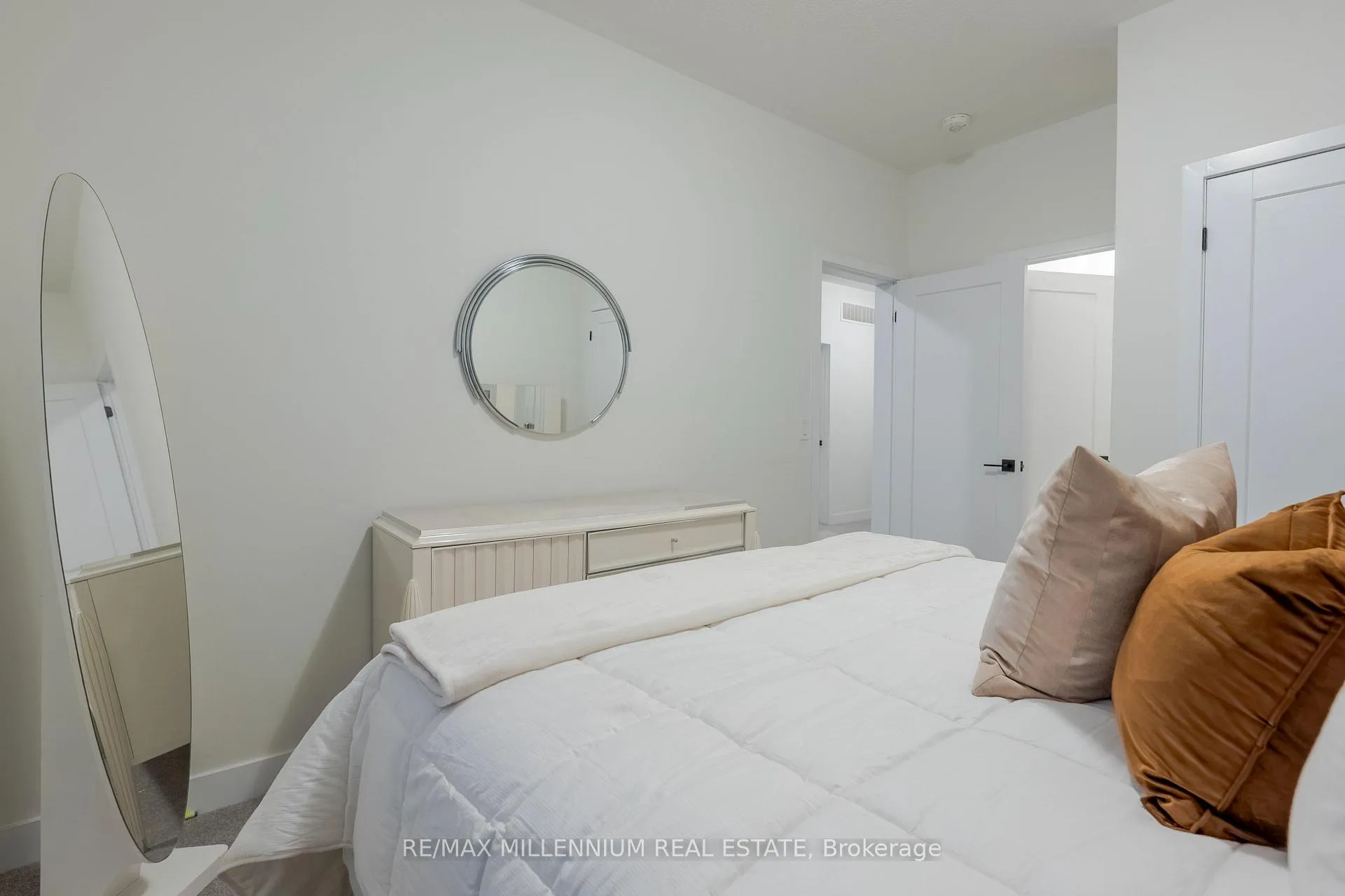 Photo 23 of 1011 Dyas Avenue, Oshawa, Kedron — HOMEH