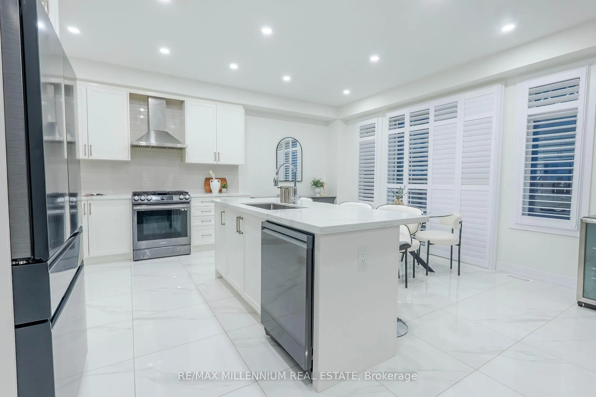 Photo 27 of 1011 Dyas Avenue, Oshawa, Kedron — HOMEH