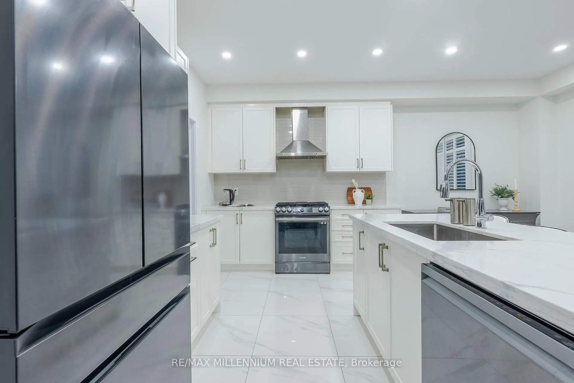 Photo 30 of 1011 Dyas Avenue, Oshawa, Kedron — HOMEH