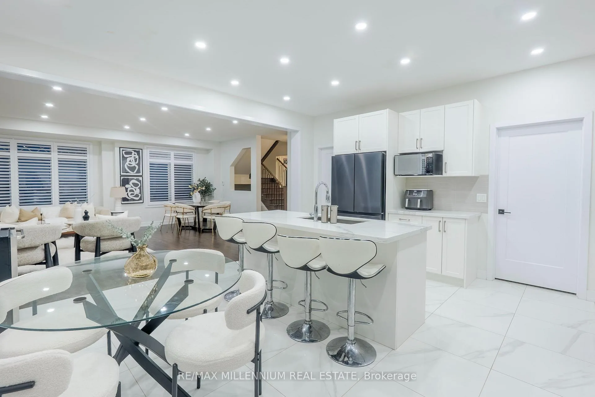 Photo 33 of 1011 Dyas Avenue, Oshawa, Kedron — HOMEH