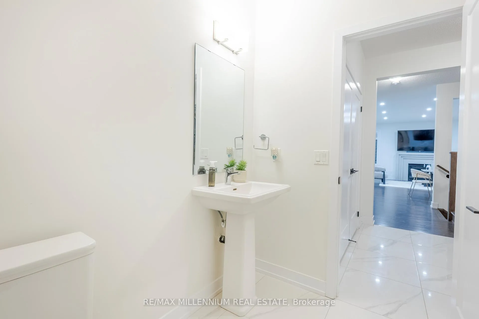 Photo 38 of 1011 Dyas Avenue, Oshawa, Kedron — HOMEH
