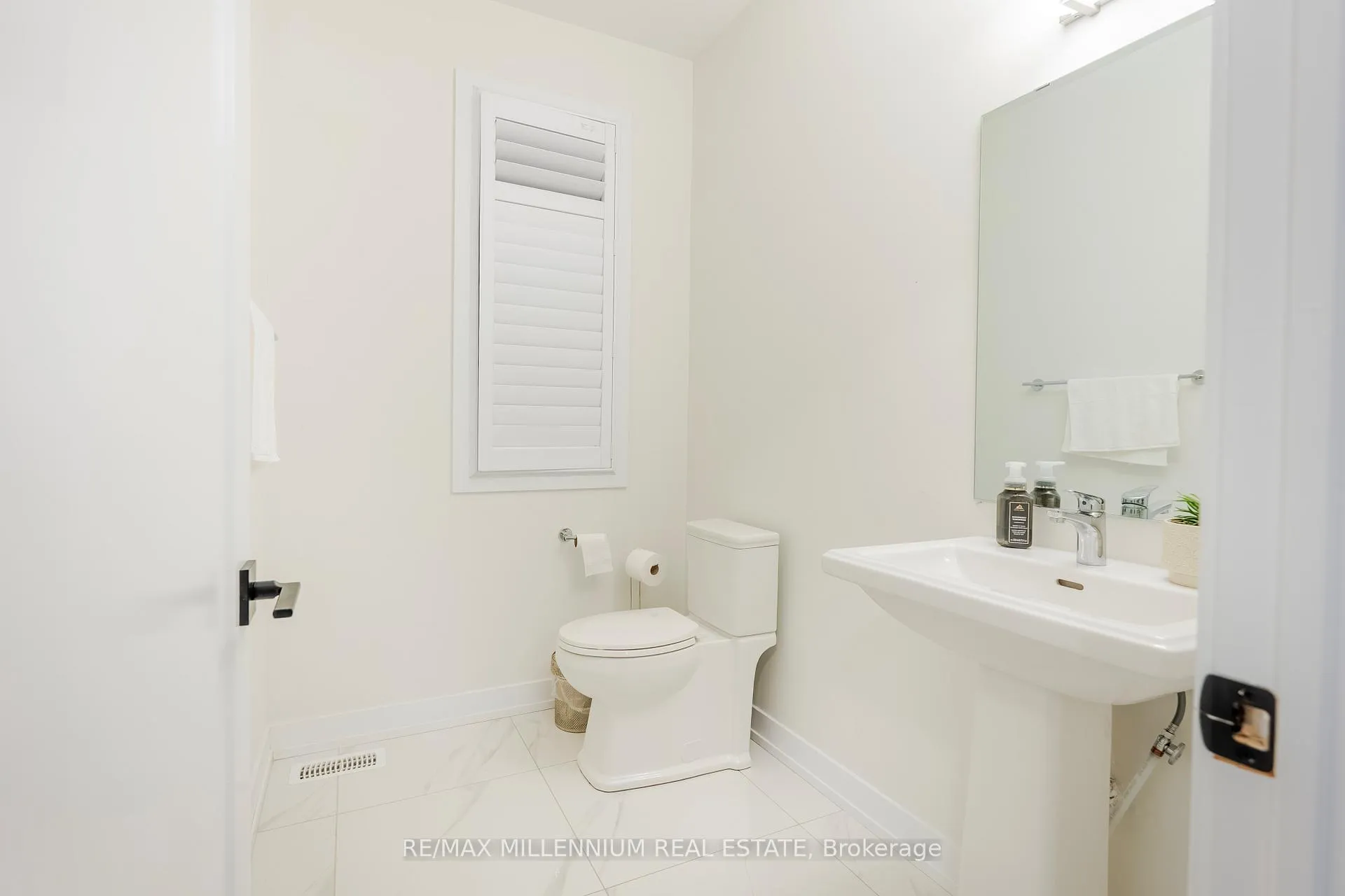 Photo 39 of 1011 Dyas Avenue, Oshawa, Kedron — HOMEH