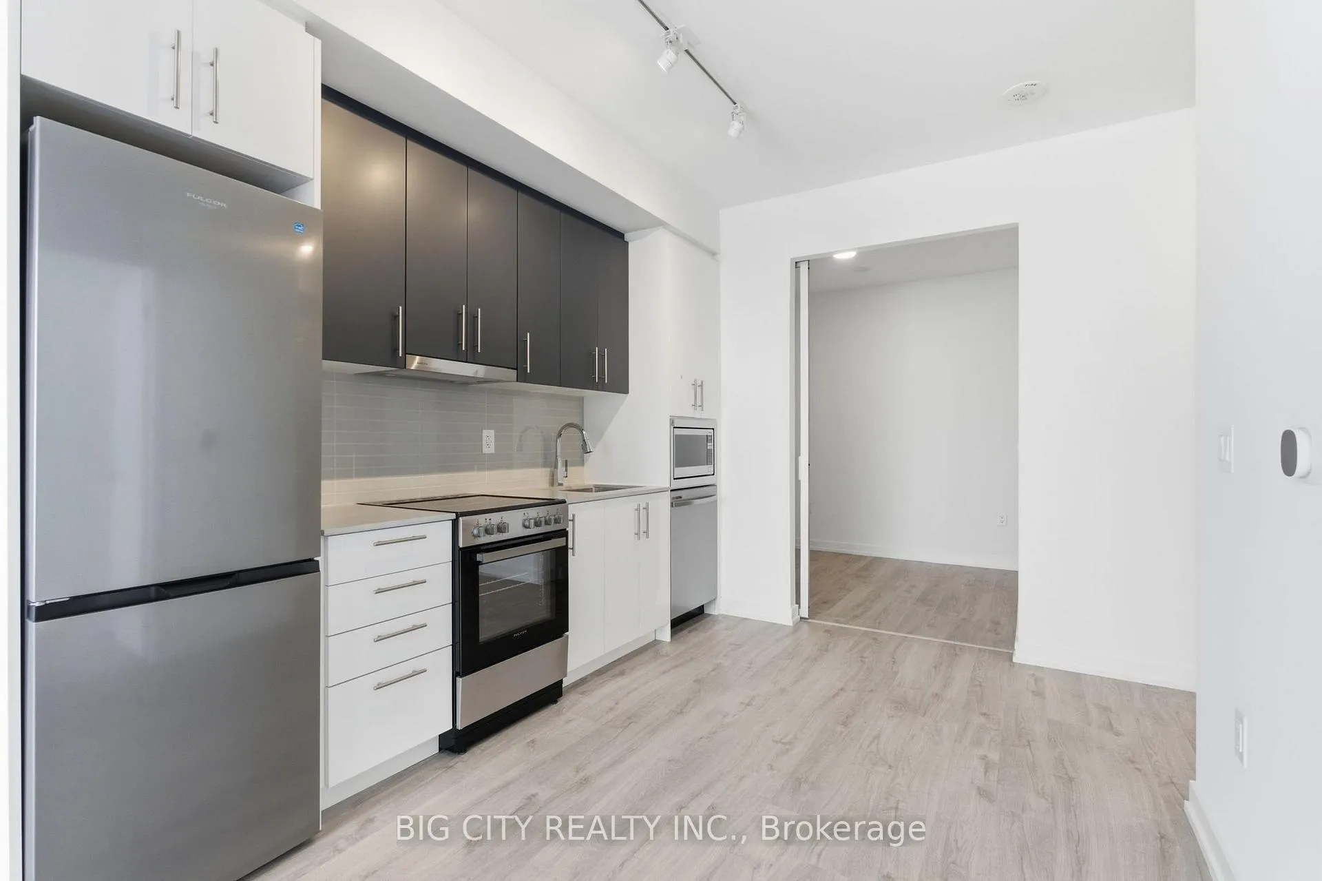 Photo 5 of Unit 1508, 9751 Markham Road, Markham, Greensborough — HOMEH