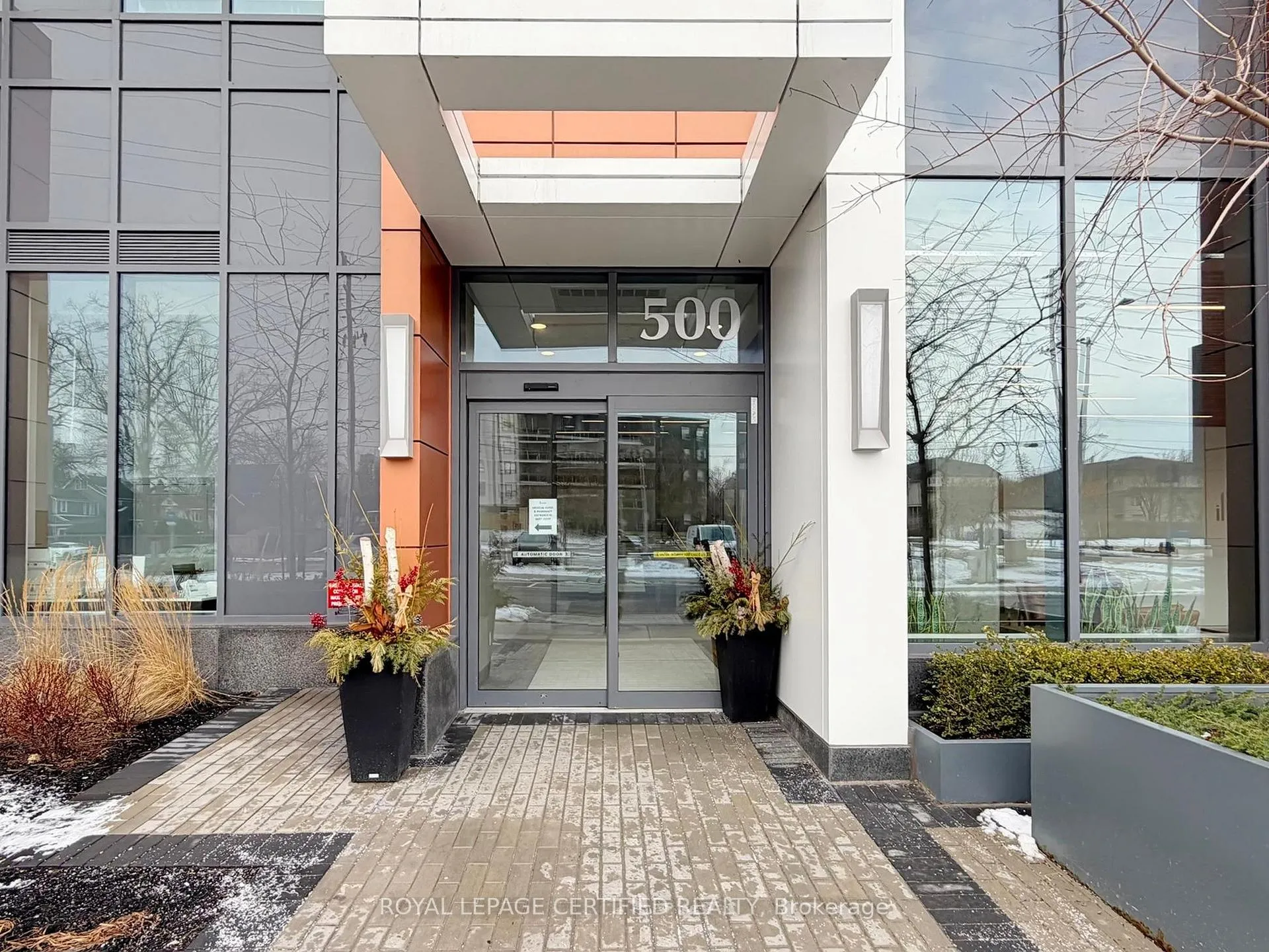 Photo 4 of Unit 604, 500 Brock Avenue, Burlington, Brant — HOMEH