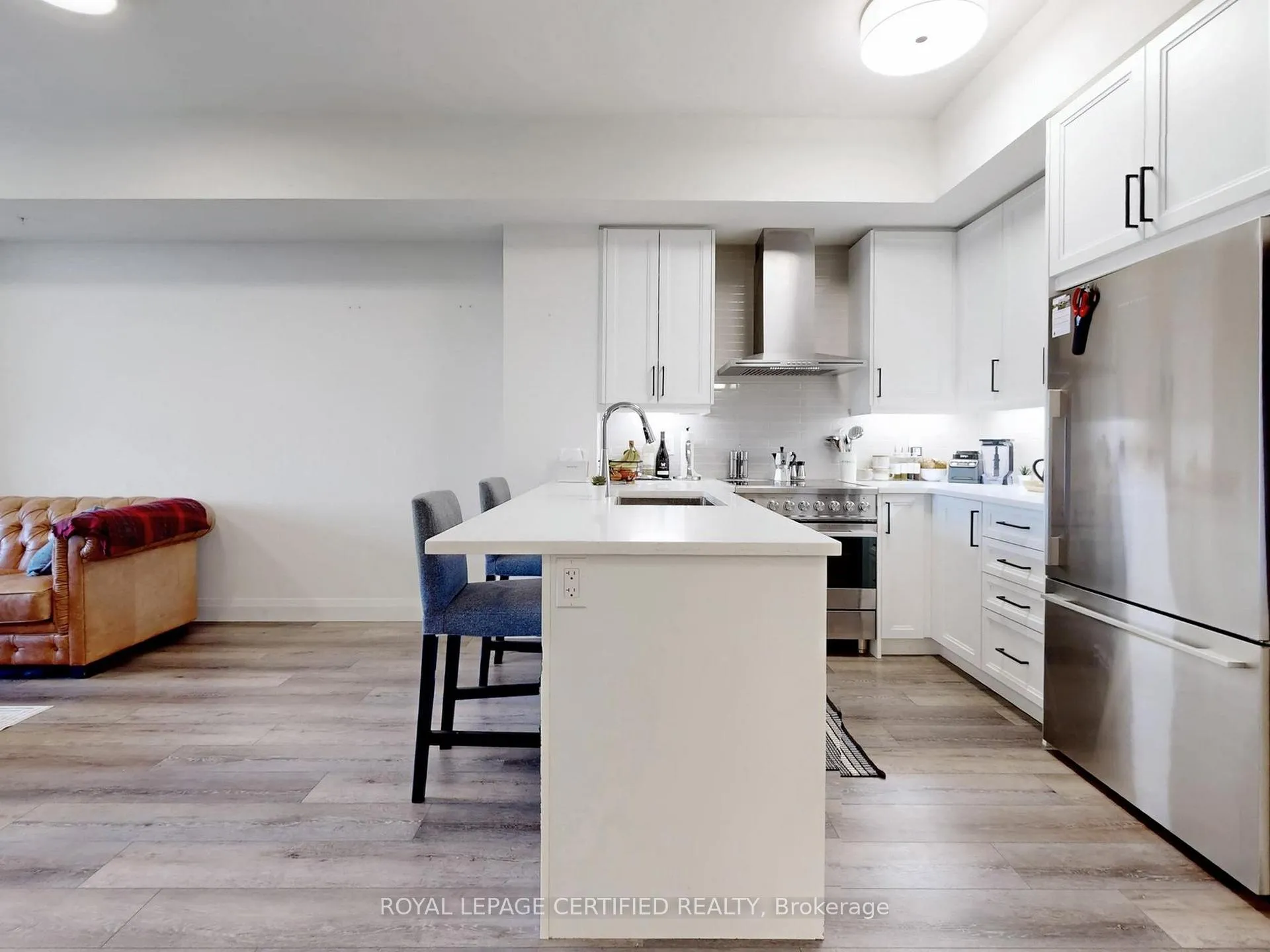 Photo 10 of Unit 604, 500 Brock Avenue, Burlington, Brant — HOMEH