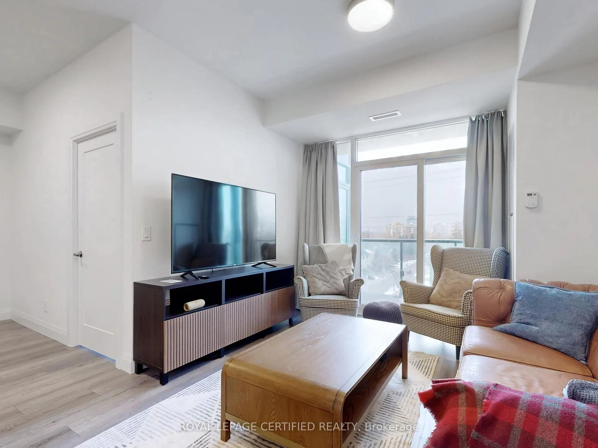 Photo 13 of Unit 604, 500 Brock Avenue, Burlington, Brant — HOMEH