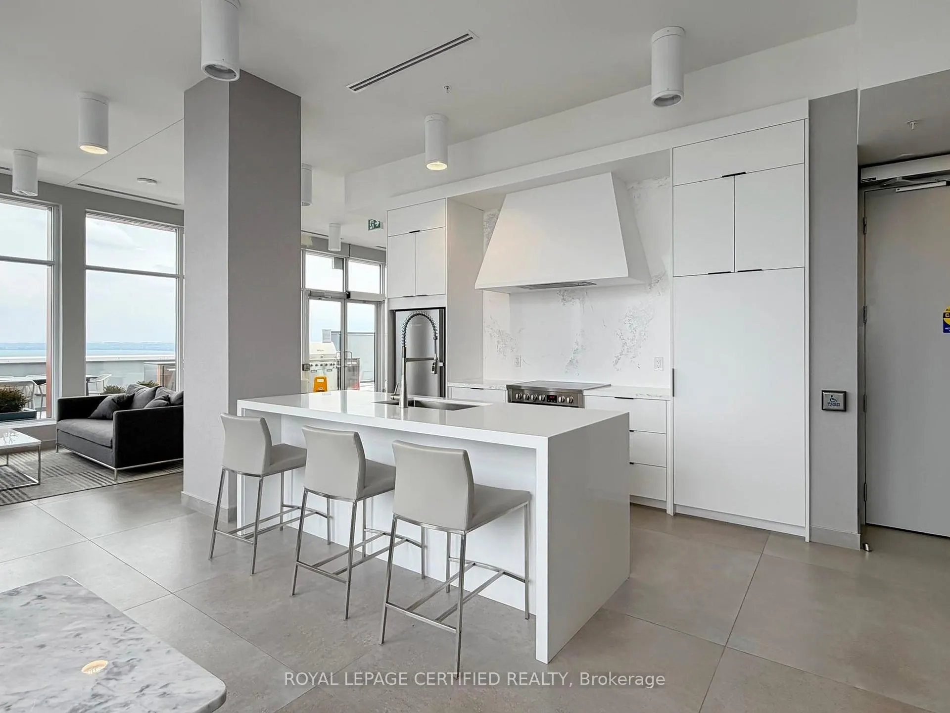 Photo 31 of Unit 604, 500 Brock Avenue, Burlington, Brant — HOMEH