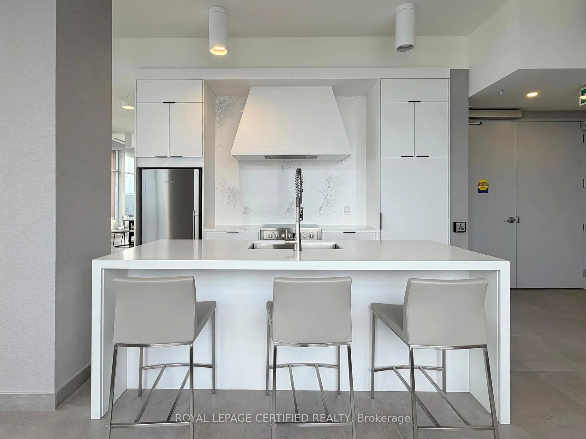 Photo 32 of Unit 604, 500 Brock Avenue, Burlington, Brant — HOMEH