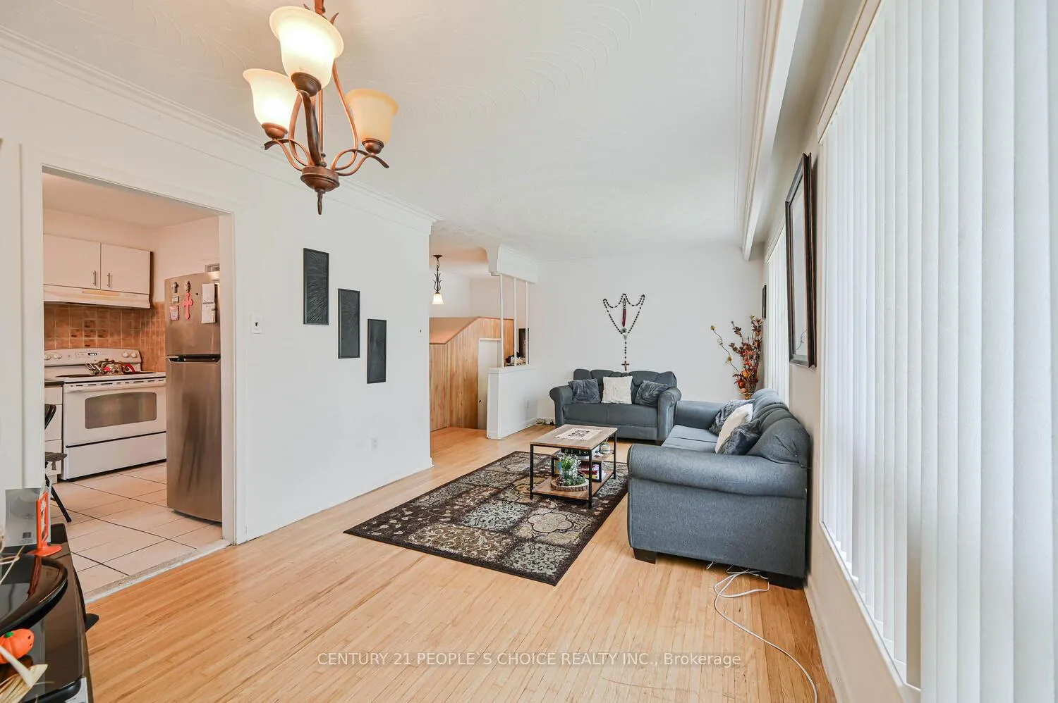 Photo 13 of 196 Taysham Crescent, Etobicoke, Thistletown-Beaumonde Heights — HOMEH