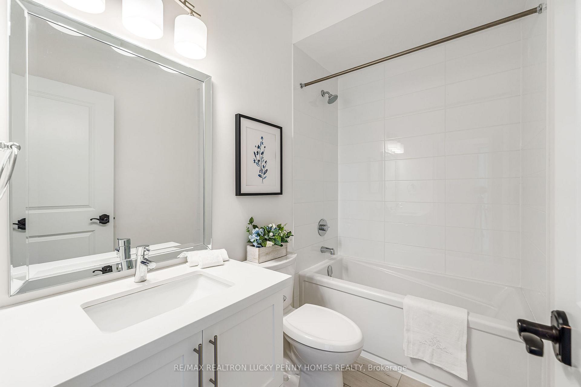 Photo 33 of 36 Creekvalley Lane, Markham, Angus Glen — HOMEH